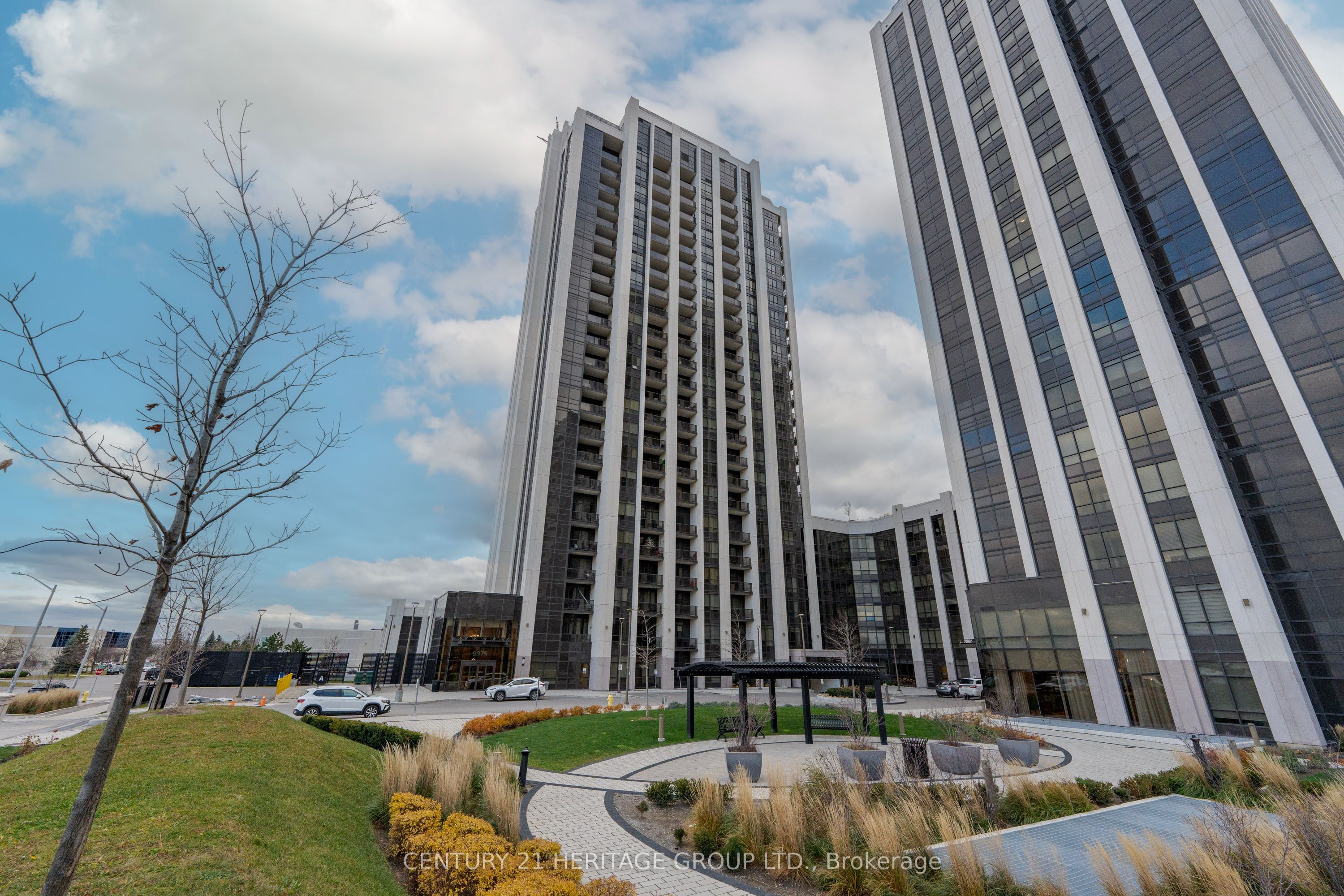 9075 Jane Street PH02, Vaughan, ON L4K 4Z7