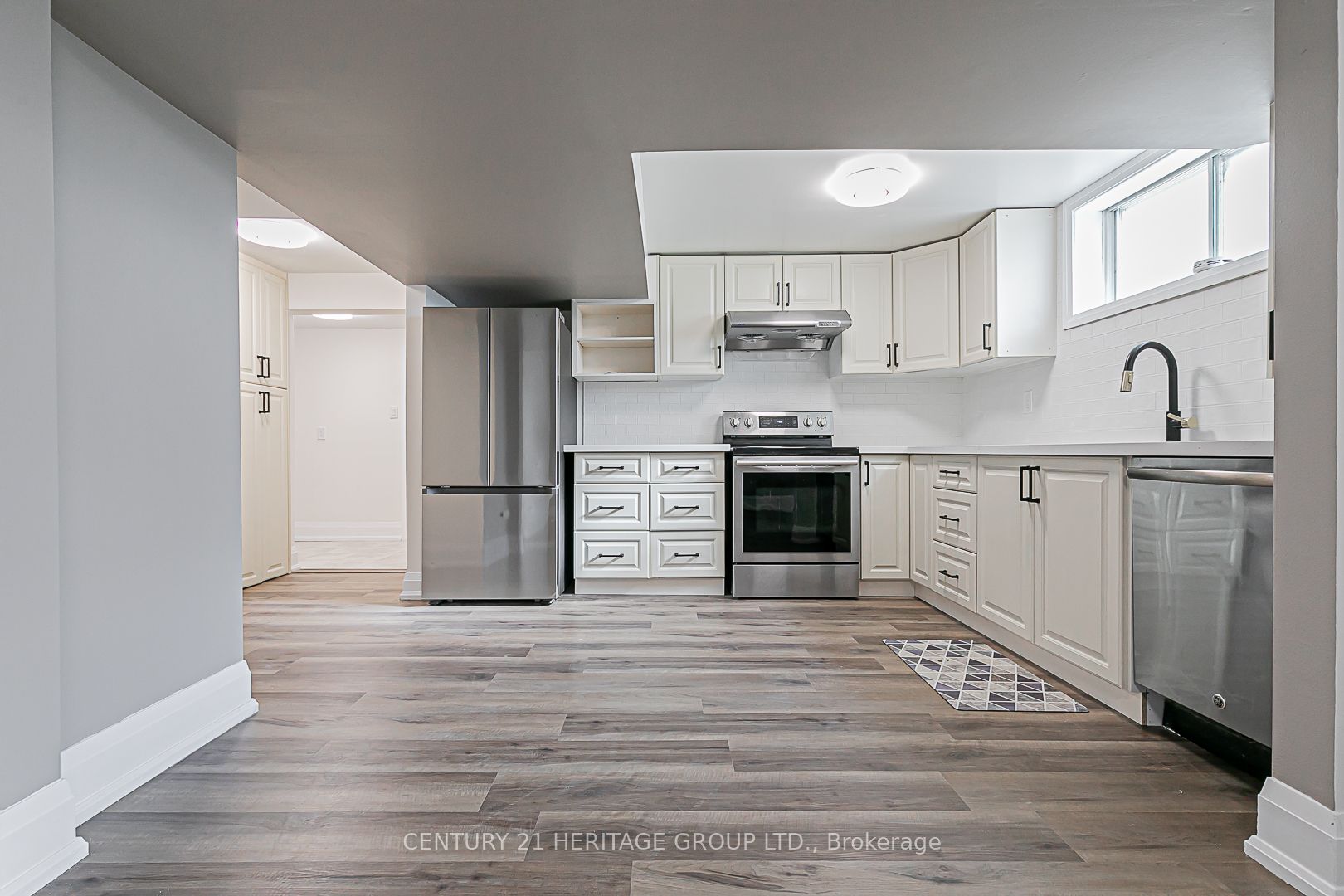 219 Harris Avenue Bsmt, Richmond Hill, ON L4E 3M3 photo 3