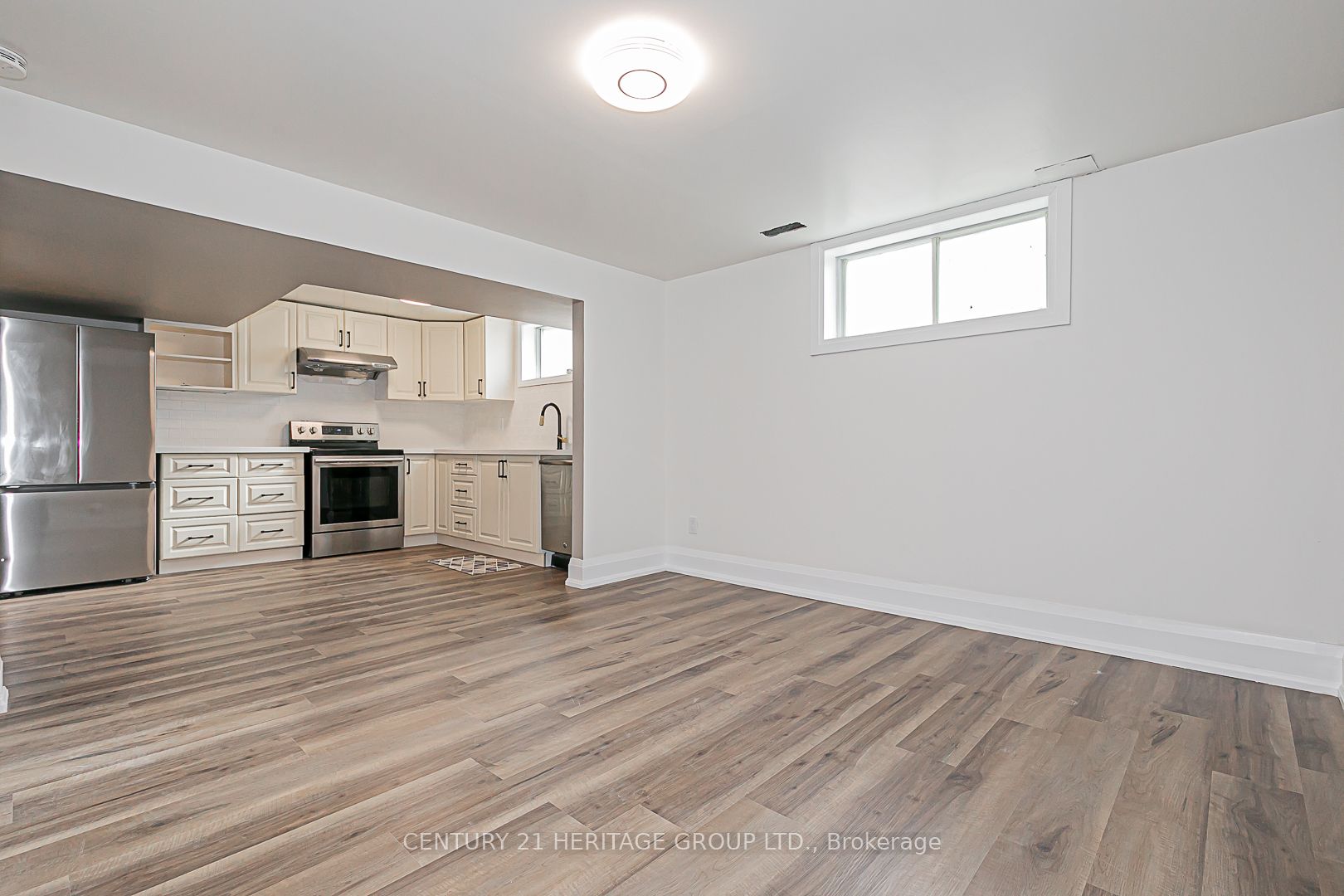 219 Harris Avenue Bsmt, Richmond Hill, ON L4E 3M3 photo 5