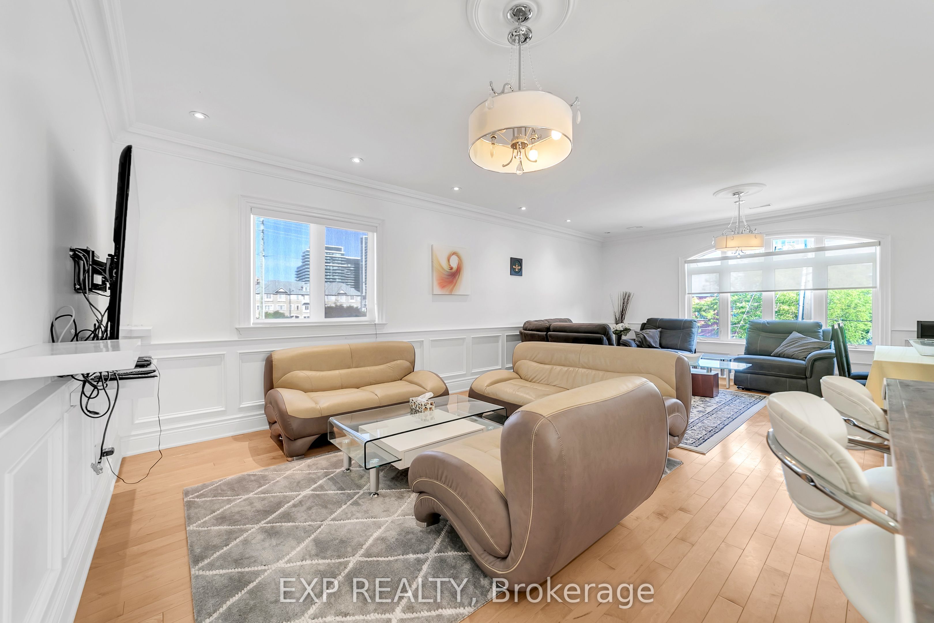 2 Mackay Drive 2nd Floor, Richmond Hill, ON L4C 6P1 photo 3
