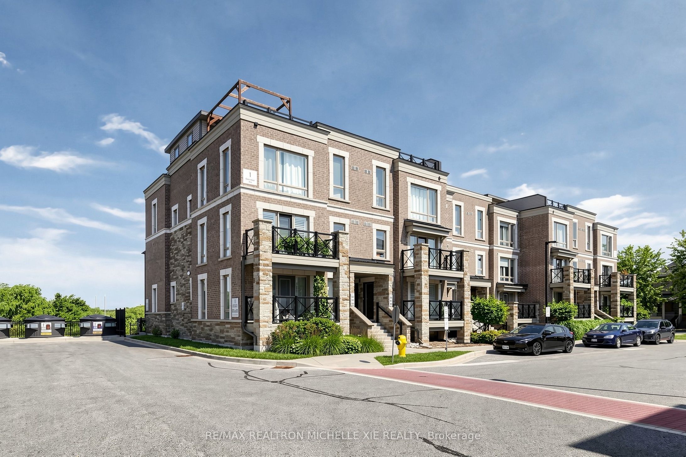 1 Gable Hurst Way 2608, Markham, ON L6B 1N5