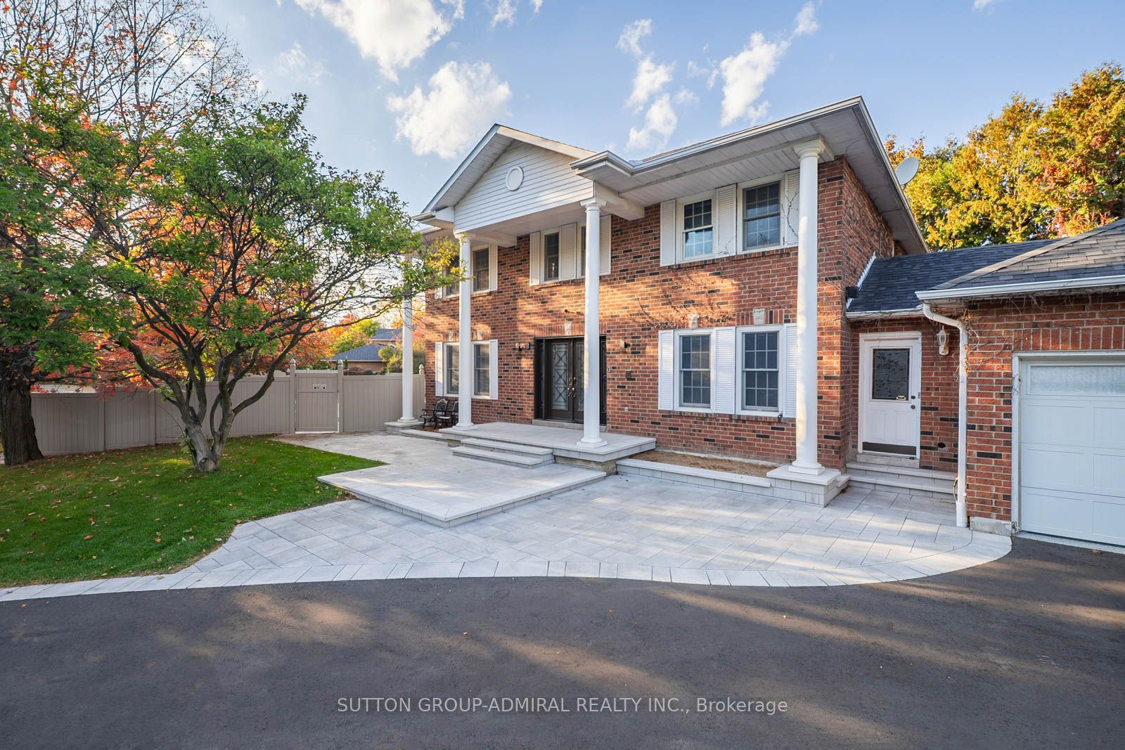 8 Beaufort Hills Road, Richmond Hill, ON L4E 2N5 photo 3