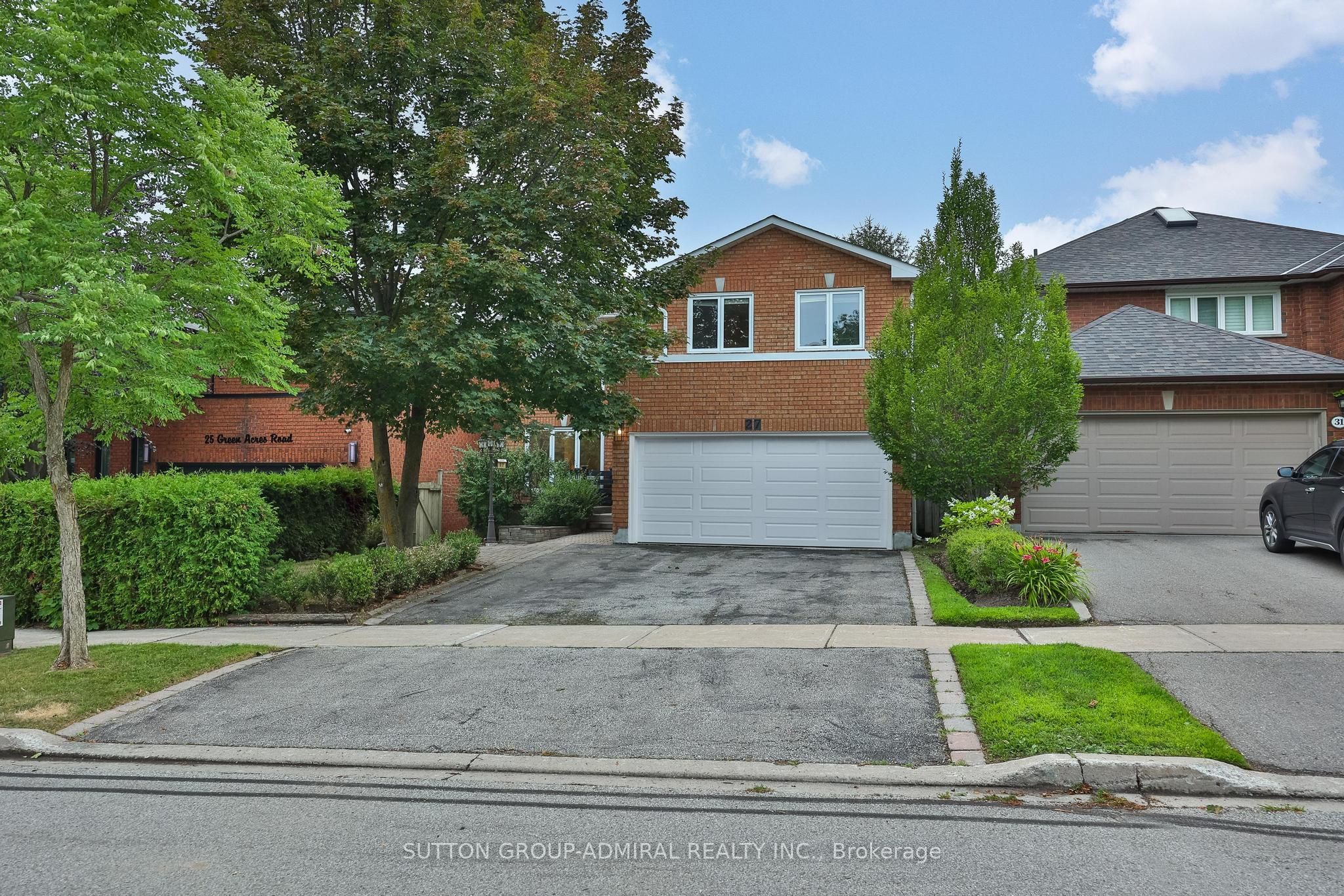 27 Green Acres Road, Vaughan, ON L4J 4S2 photo 2
