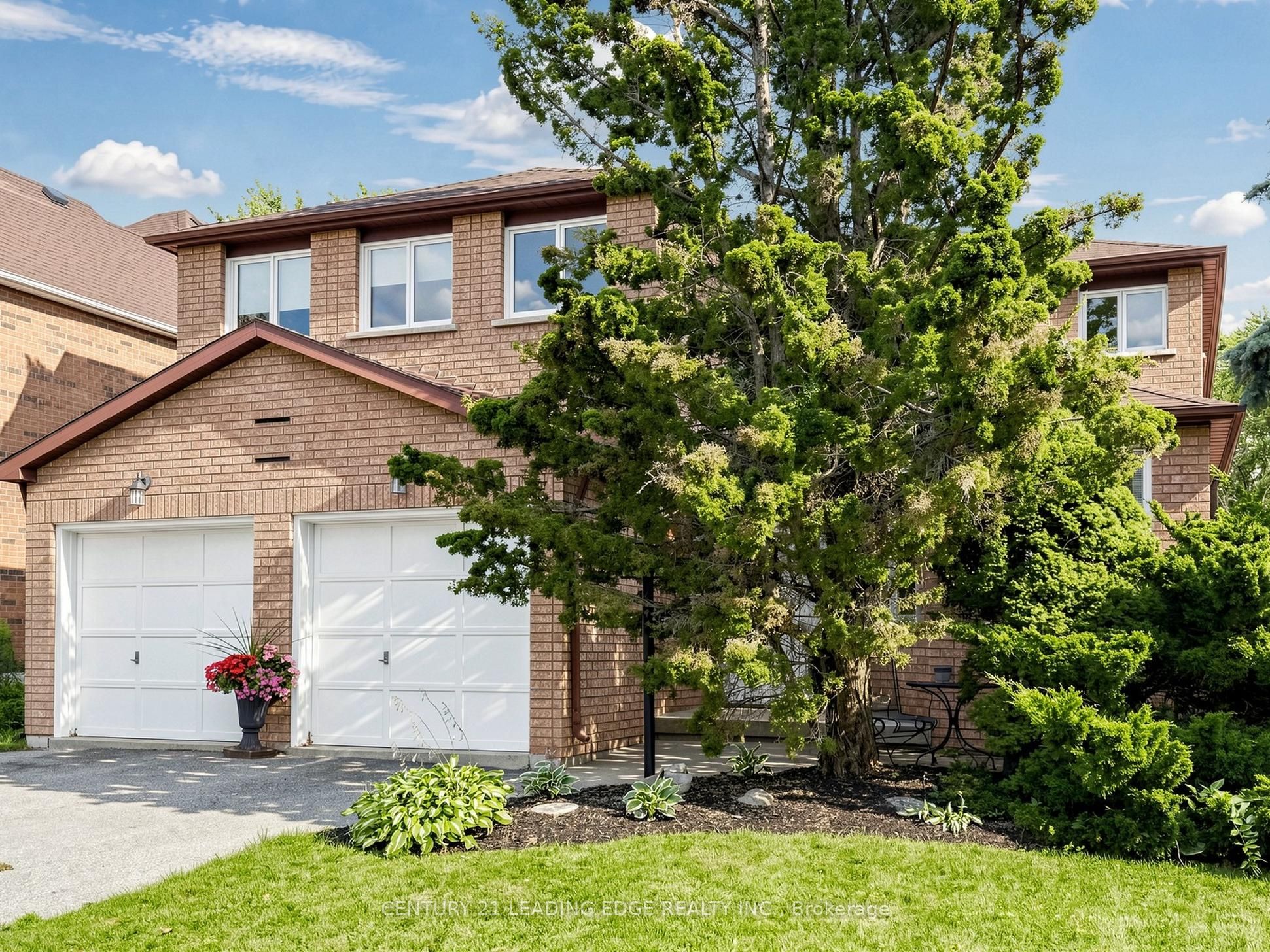 379 Manhattan Drive, Markham, ON L3P 1J2