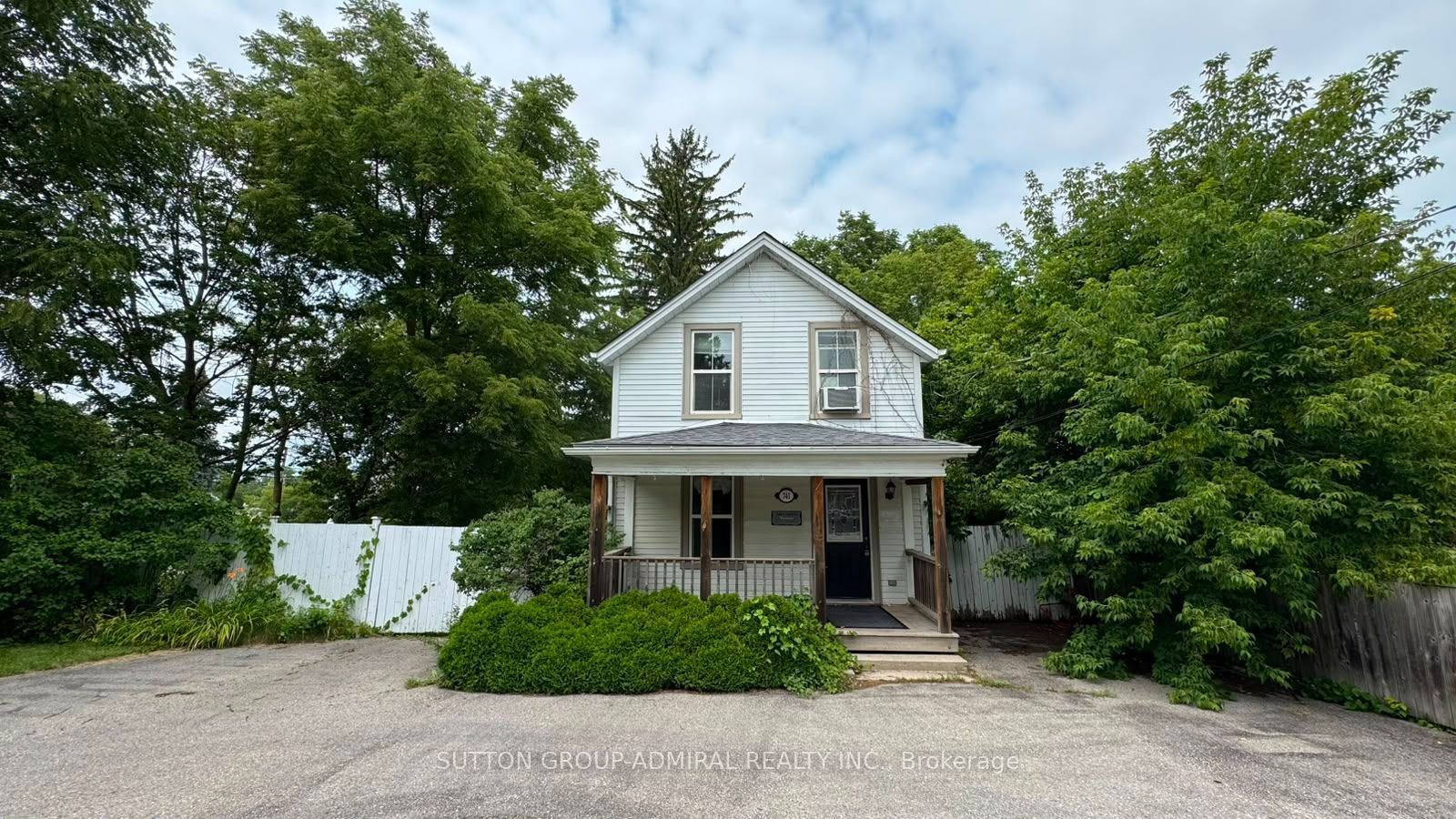 741 Gorham Street, Newmarket, ON L3Y 1L7