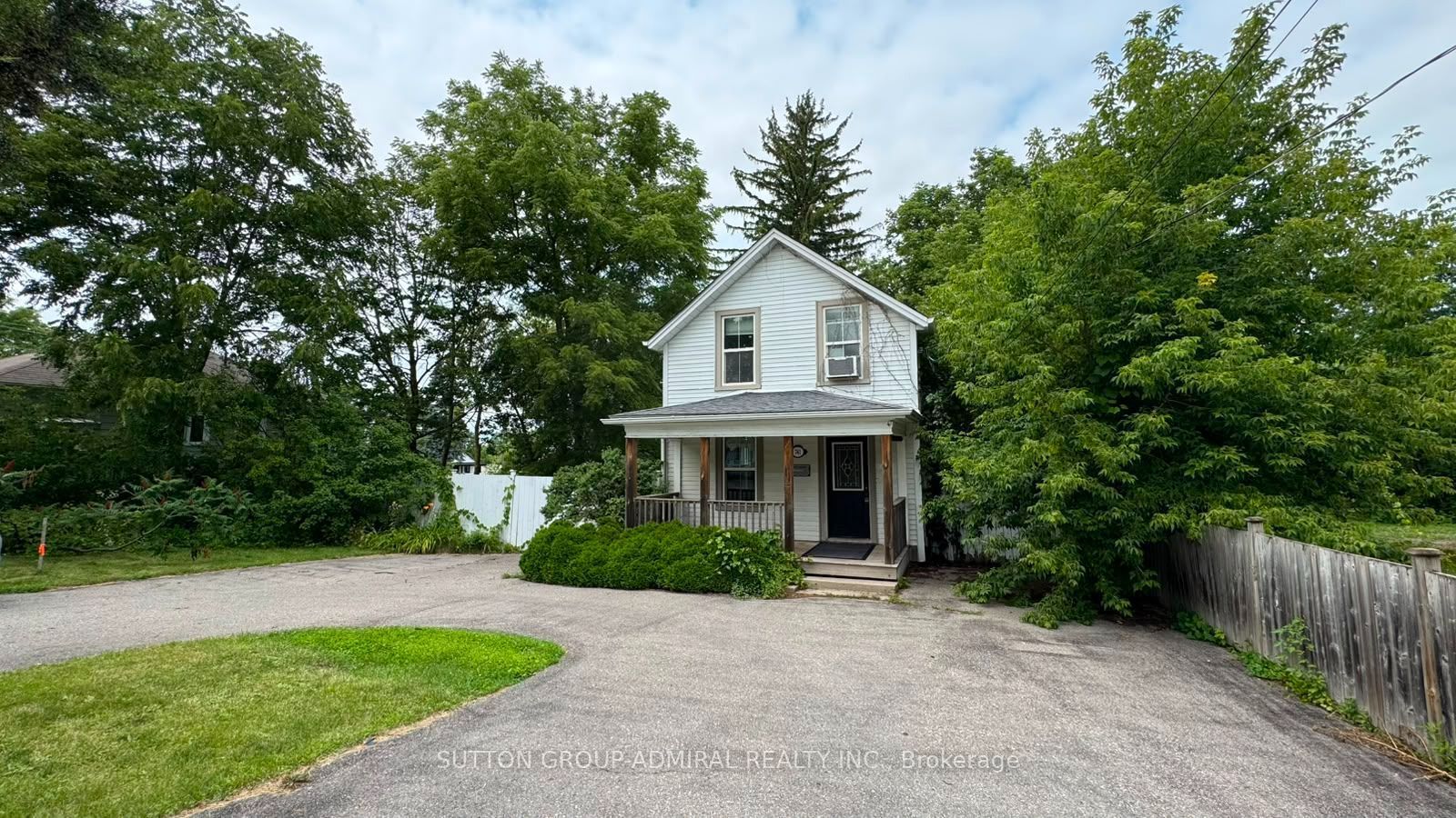 741 Gorham Street, Newmarket, ON L3Y 1L7 photo 2
