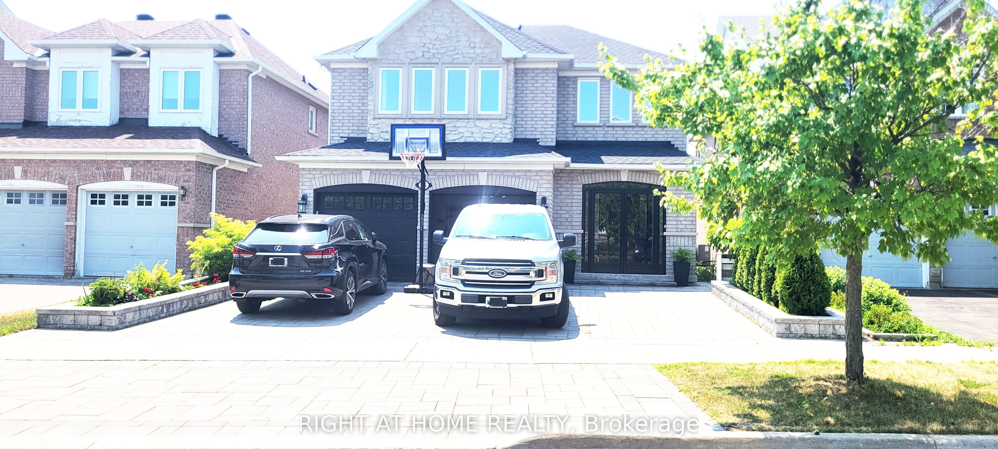 46 Danpatrick Drive, Richmond Hill, ON L4S 2S7 photo 4