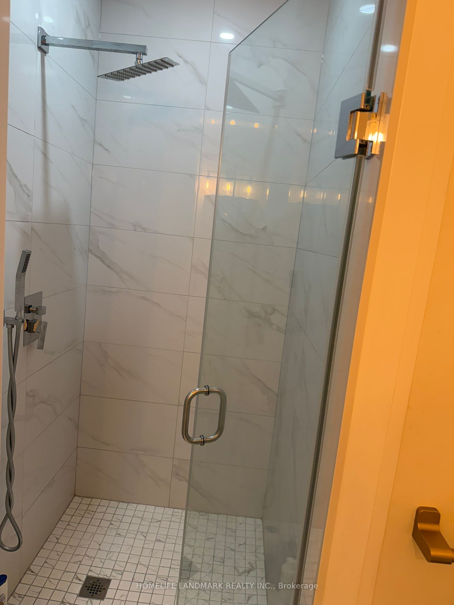 187 Stormont (Room ) Trail, Vaughan, ON L4H 4P5 photo 4