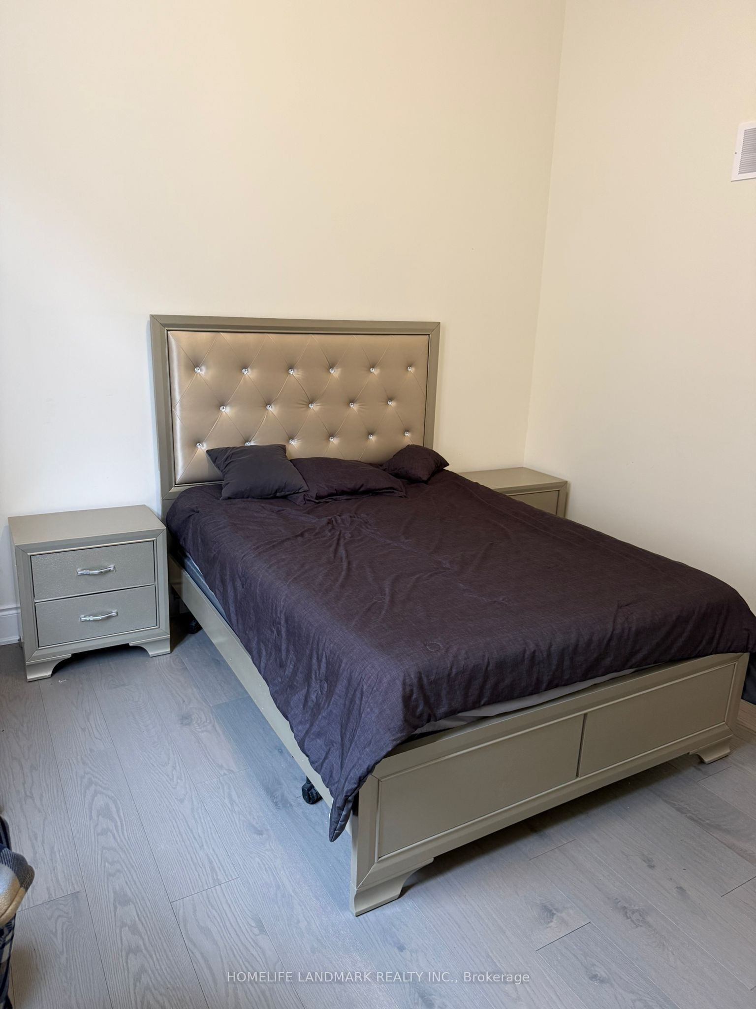 187 Stormont (Room ) Trail, Vaughan, ON L4H 4P5 photo 5
