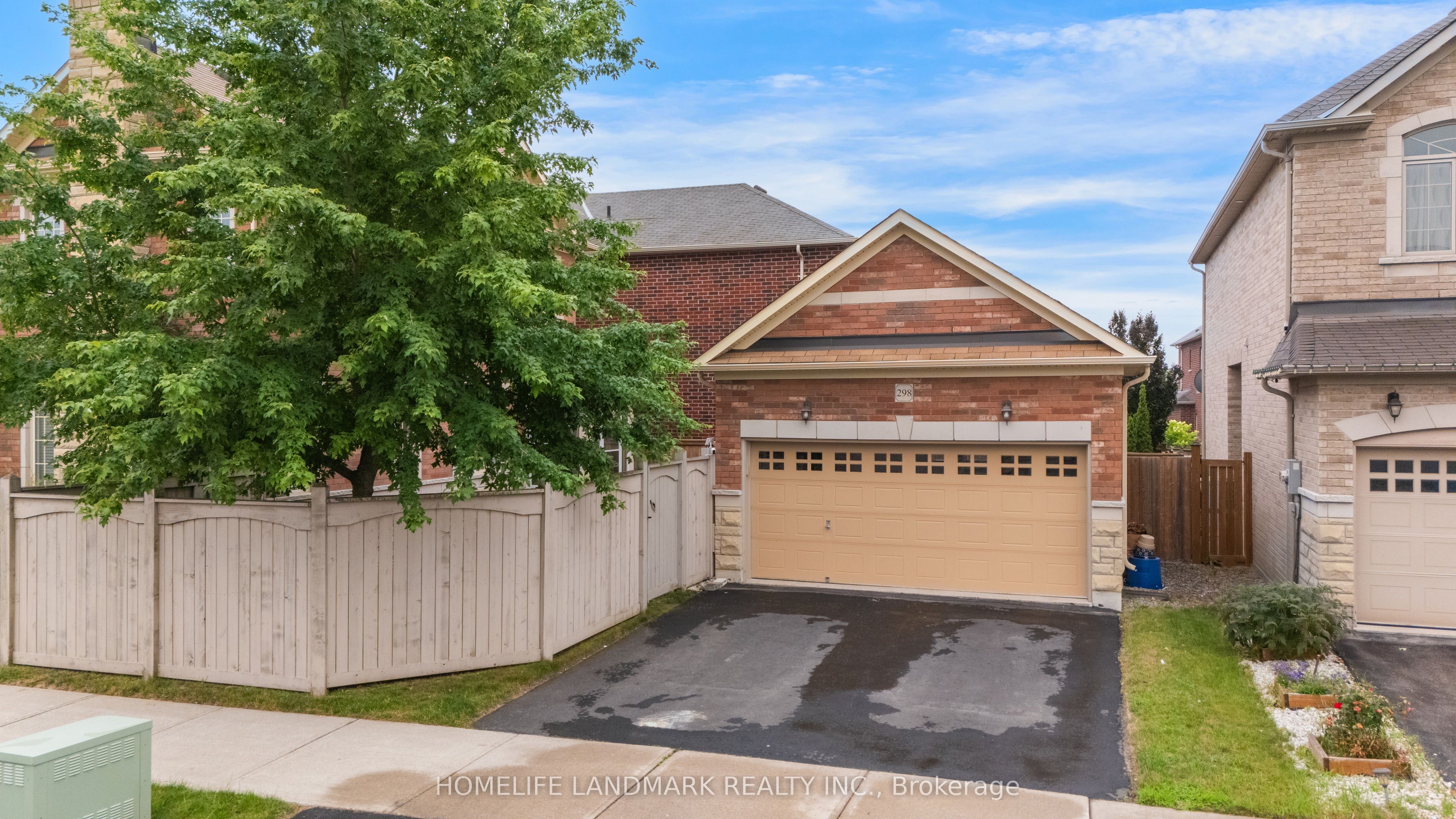 298 West Lawn Crescent, Whitchurch-Stouffville, ON L4A 1X3 photo 3