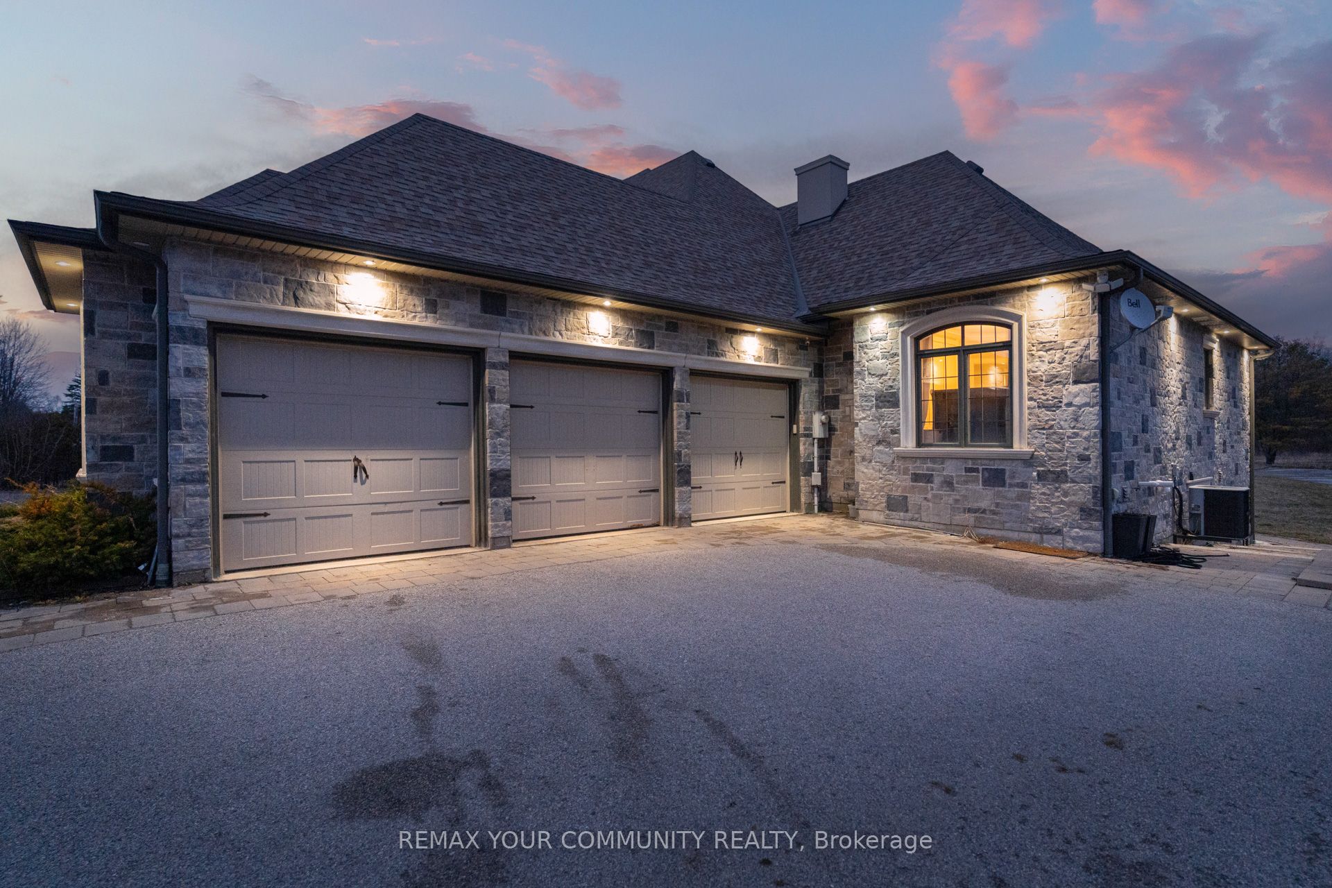 20111 Bathurst Street E, East Gwillimbury, ON L9N 1N3 photo 2