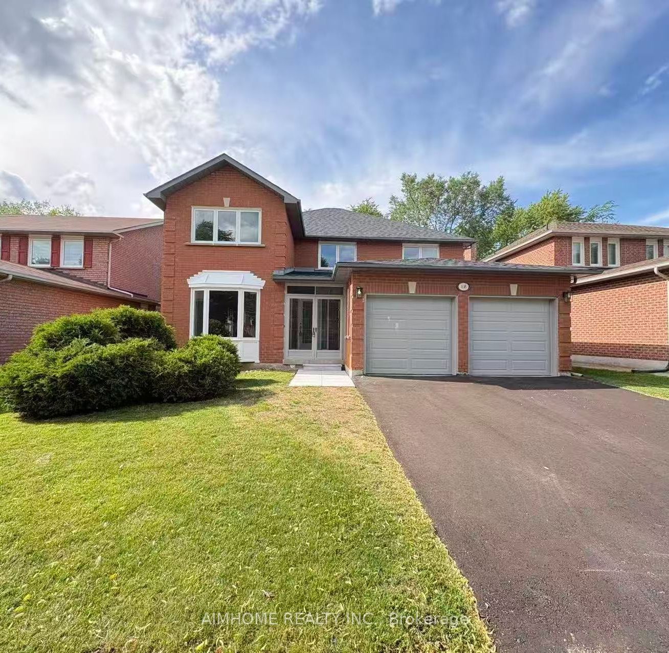 108 Berwick Crescent, Richmond Hill, ON L4C 0B7 photo 2