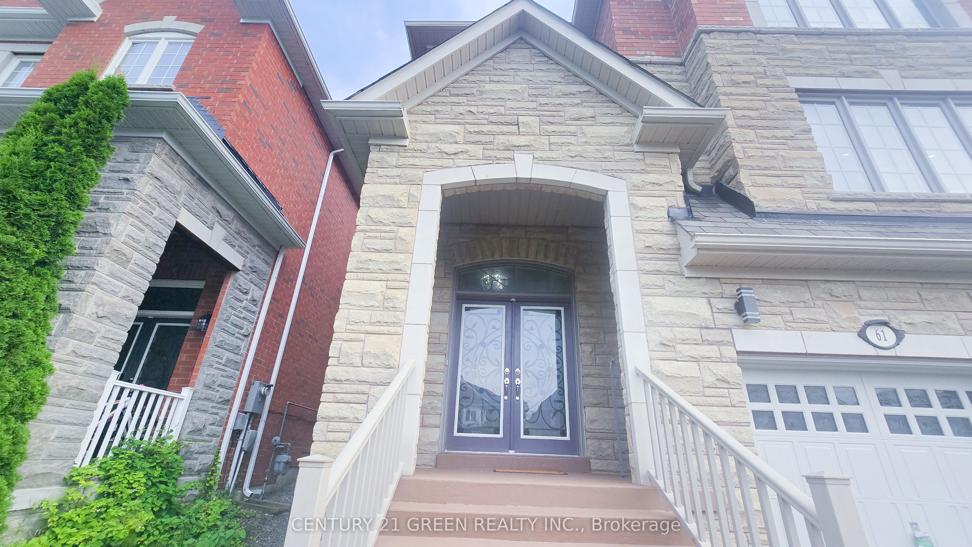 61 Magdalan Crescent, Richmond Hill, ON L4E 0W4 photo 5