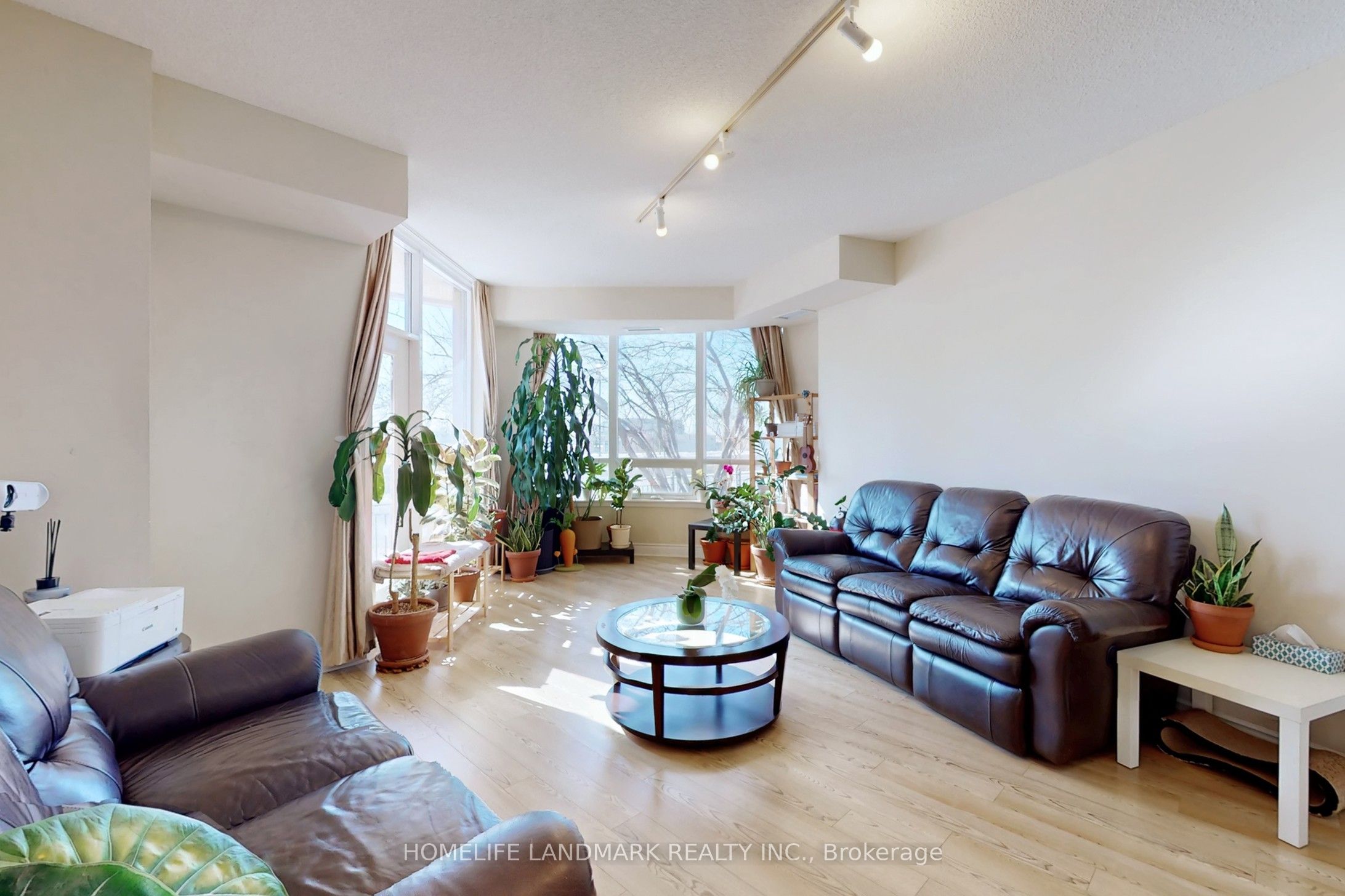 23 Cox Boulevard 163, Markham, ON L3R 7Z9 photo 3