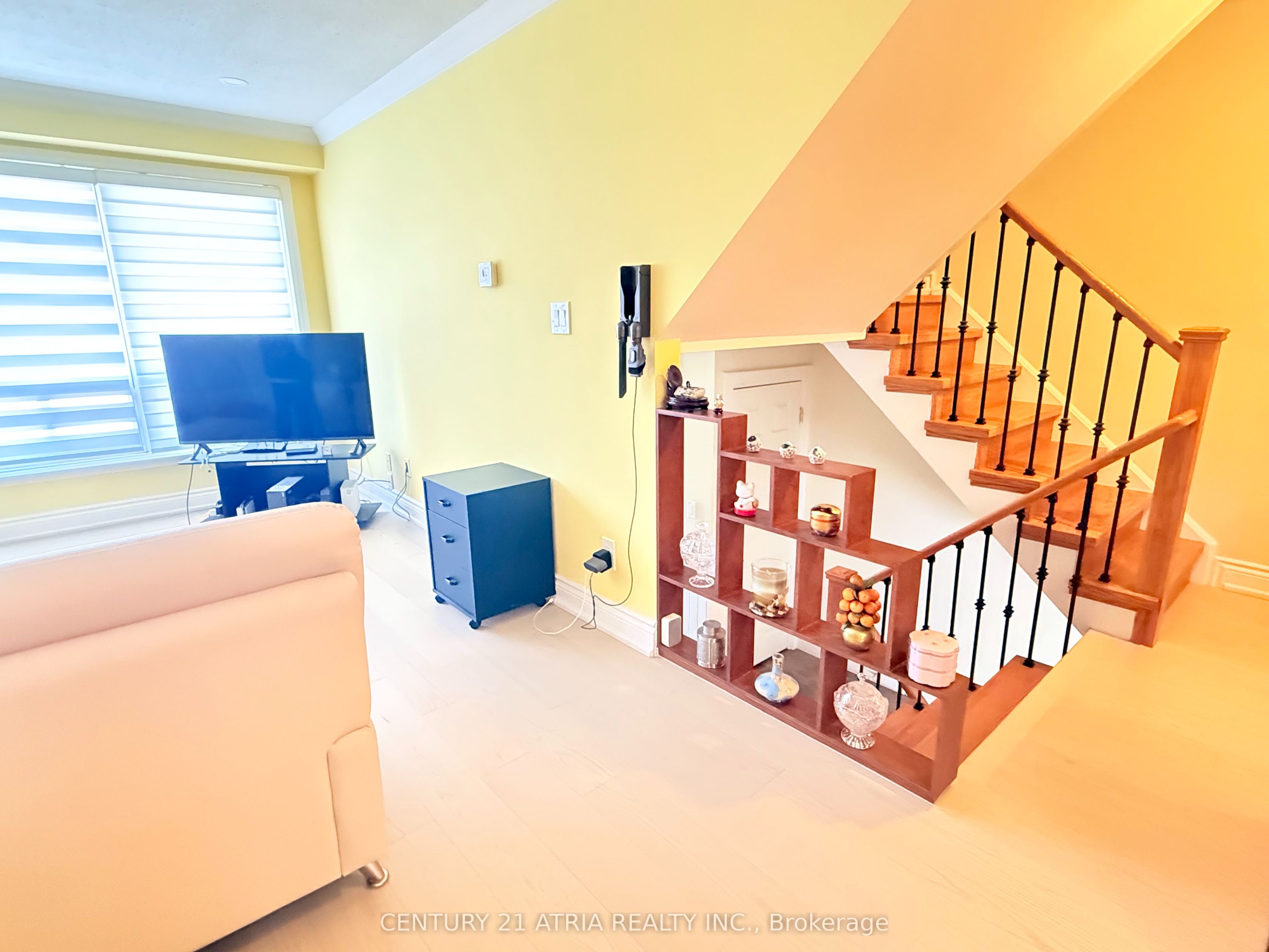 73 Stately Way, Markham, ON L3T 3Z9