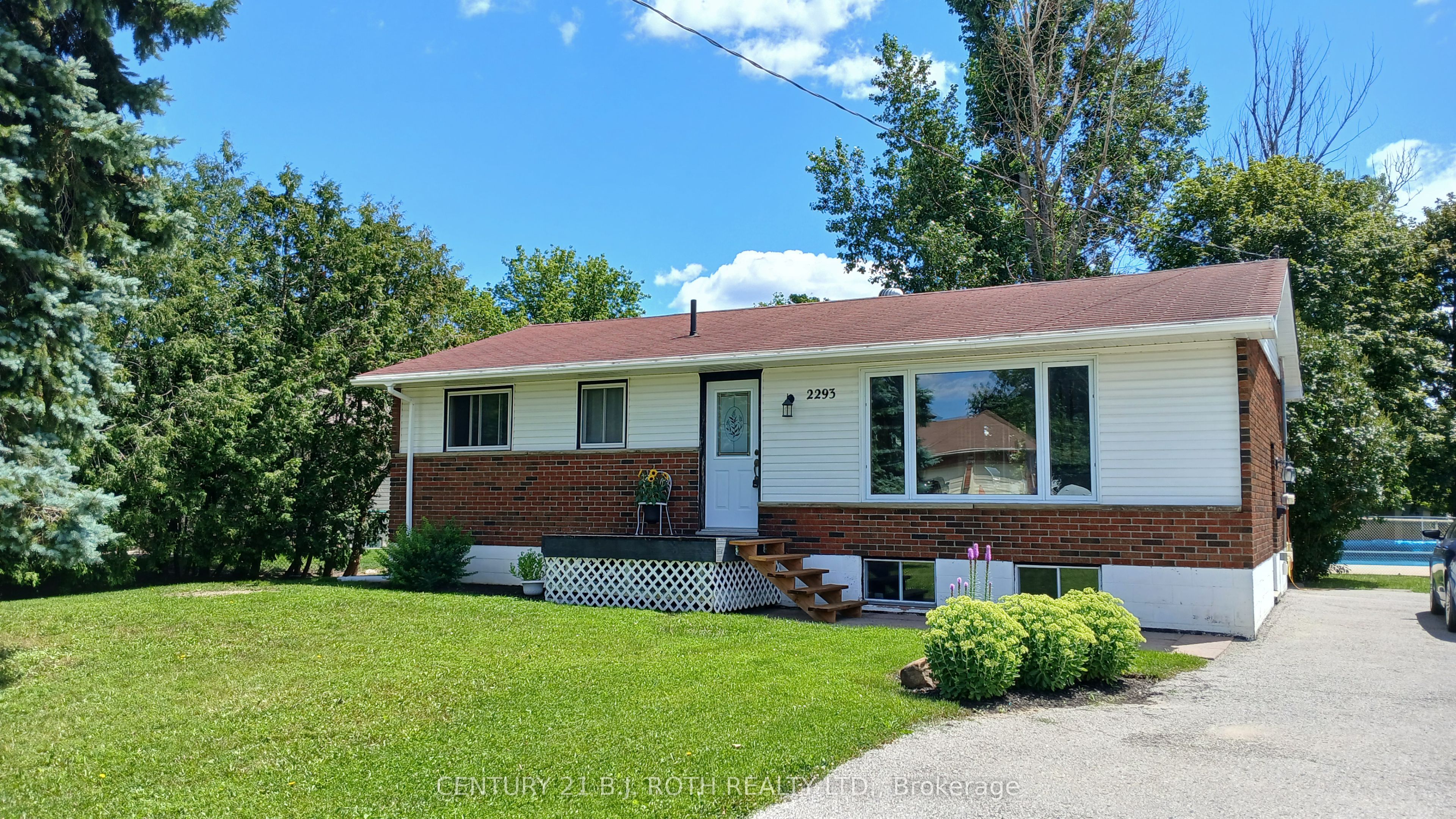 2293 Victoria Street, Innisfil, ON L9S 1J9 photo 2