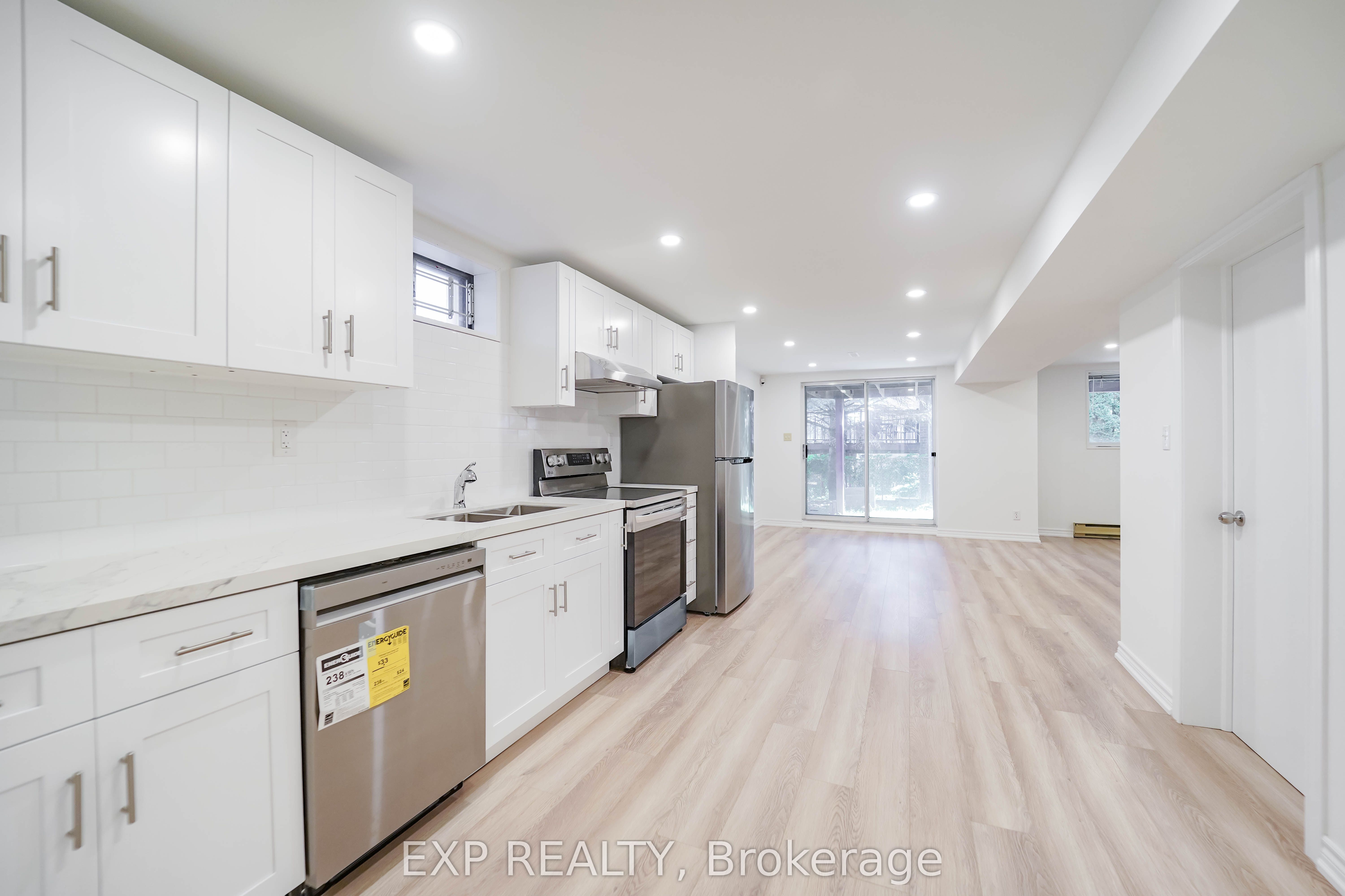 195 Savage Road Bsmt, Newmarket, ON L3X 1R6