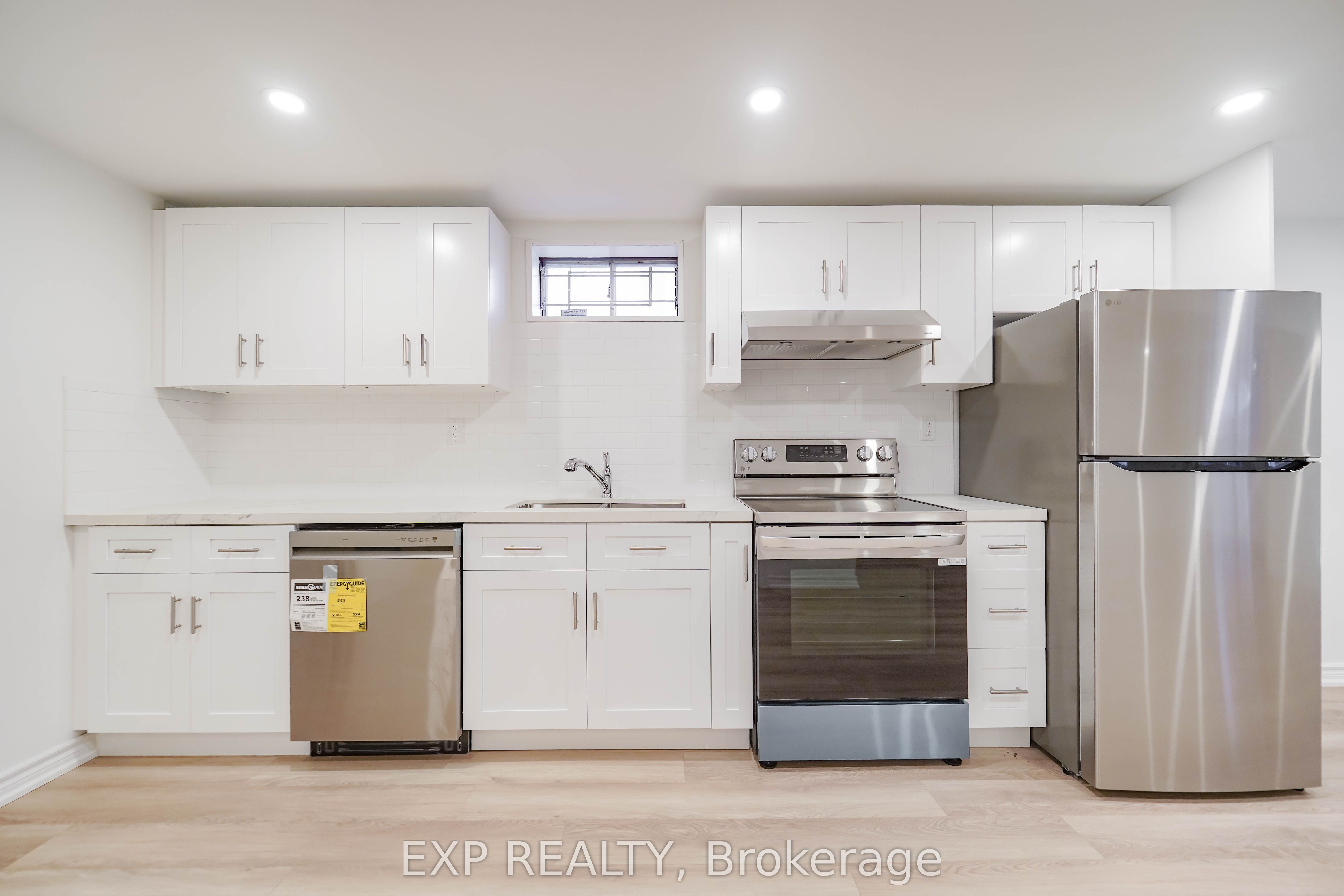 195 Savage Road Bsmt, Newmarket, ON L3X 1R6 photo 2
