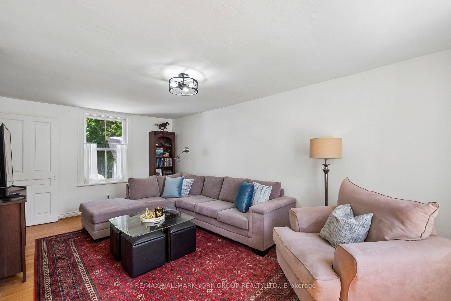 37 Arnold Crescent, Richmond Hill, ON L4C 3R6 photo 5