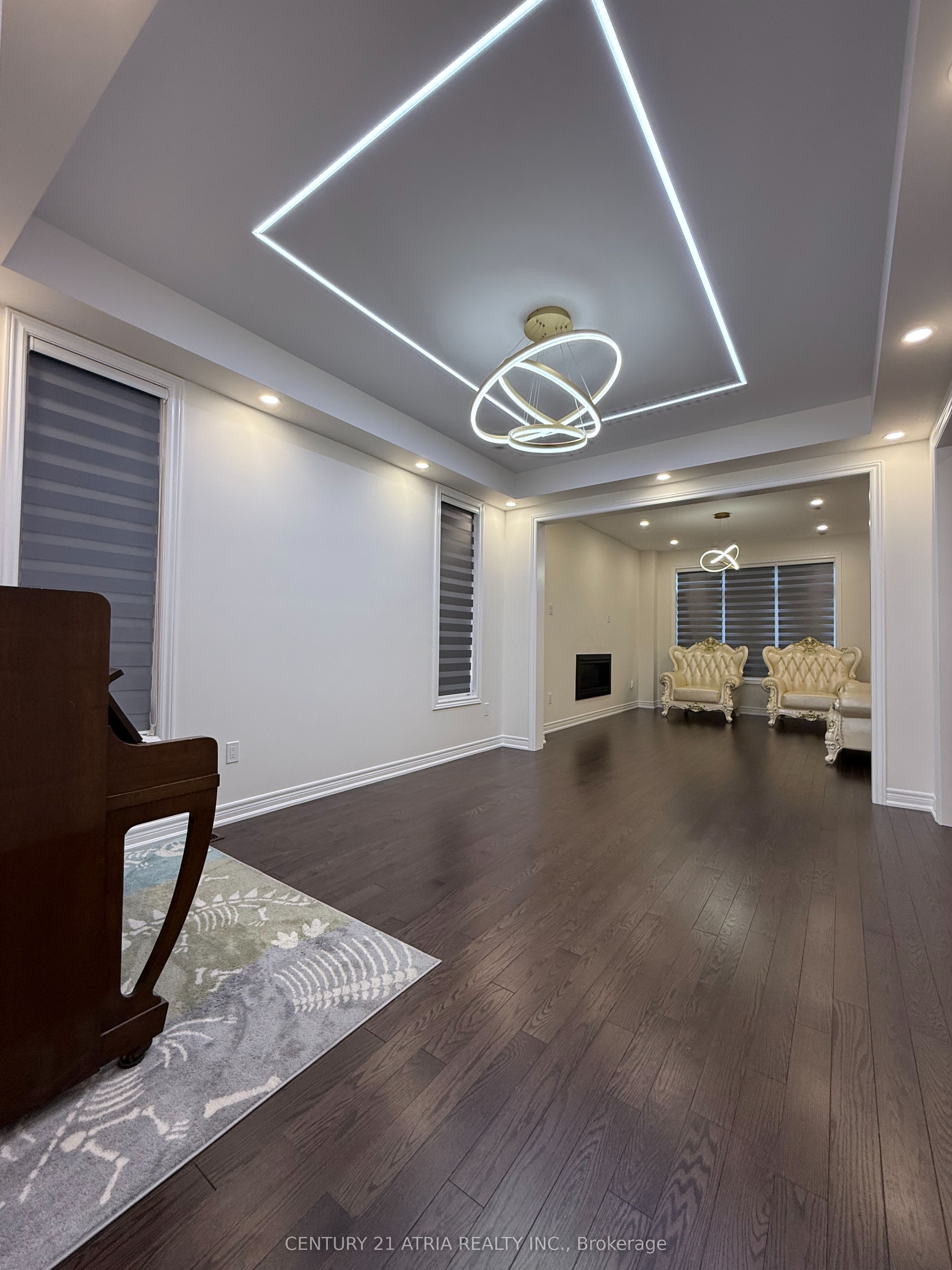345 Silk Twist Drive, East Gwillimbury, ON L9N 1R8 photo 3