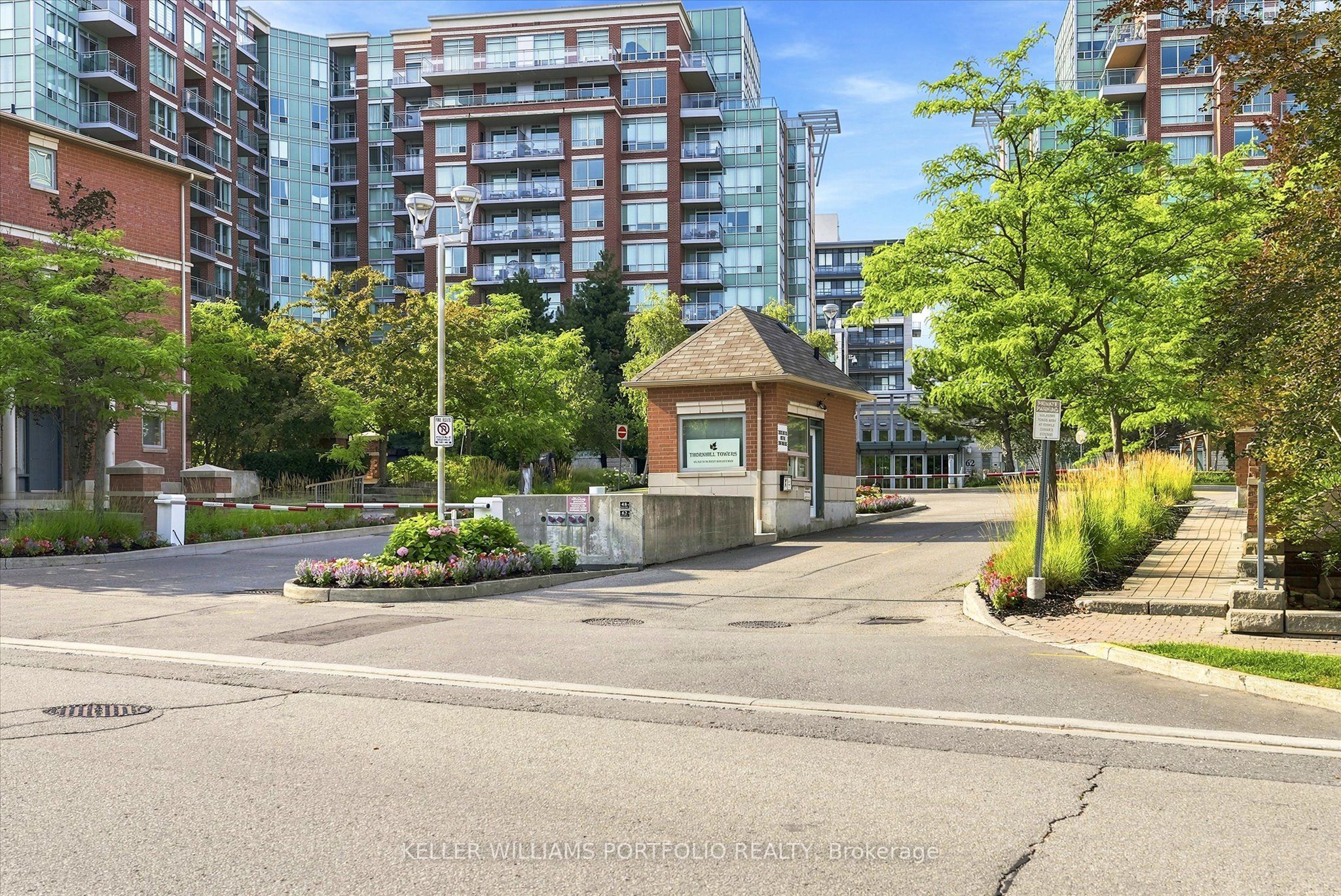 48 Suncrest Boulevard 607, Markham, ON L3T 7Y5 photo 2