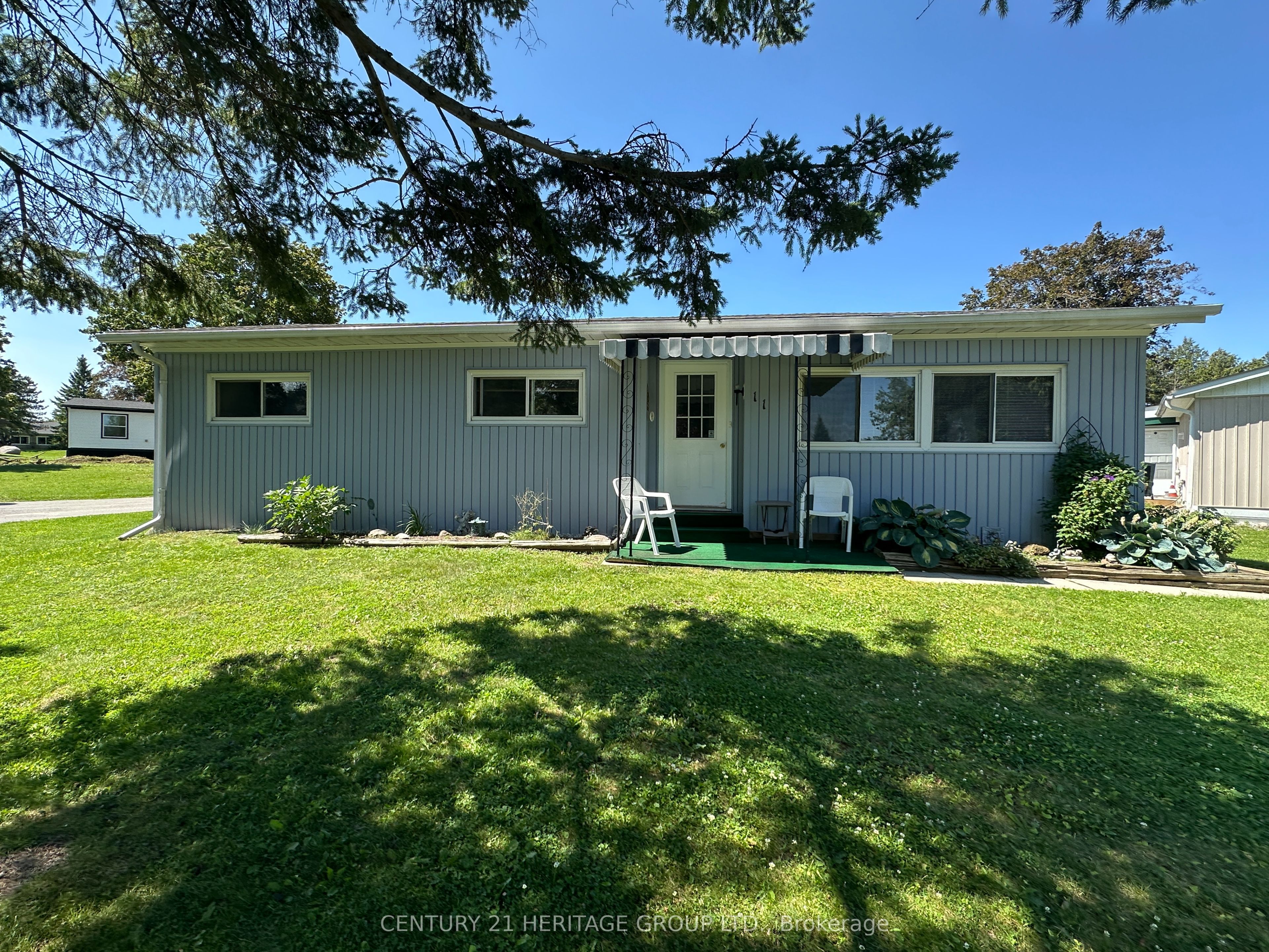 11 Maple Court, Innisfil, ON L9S 1N9