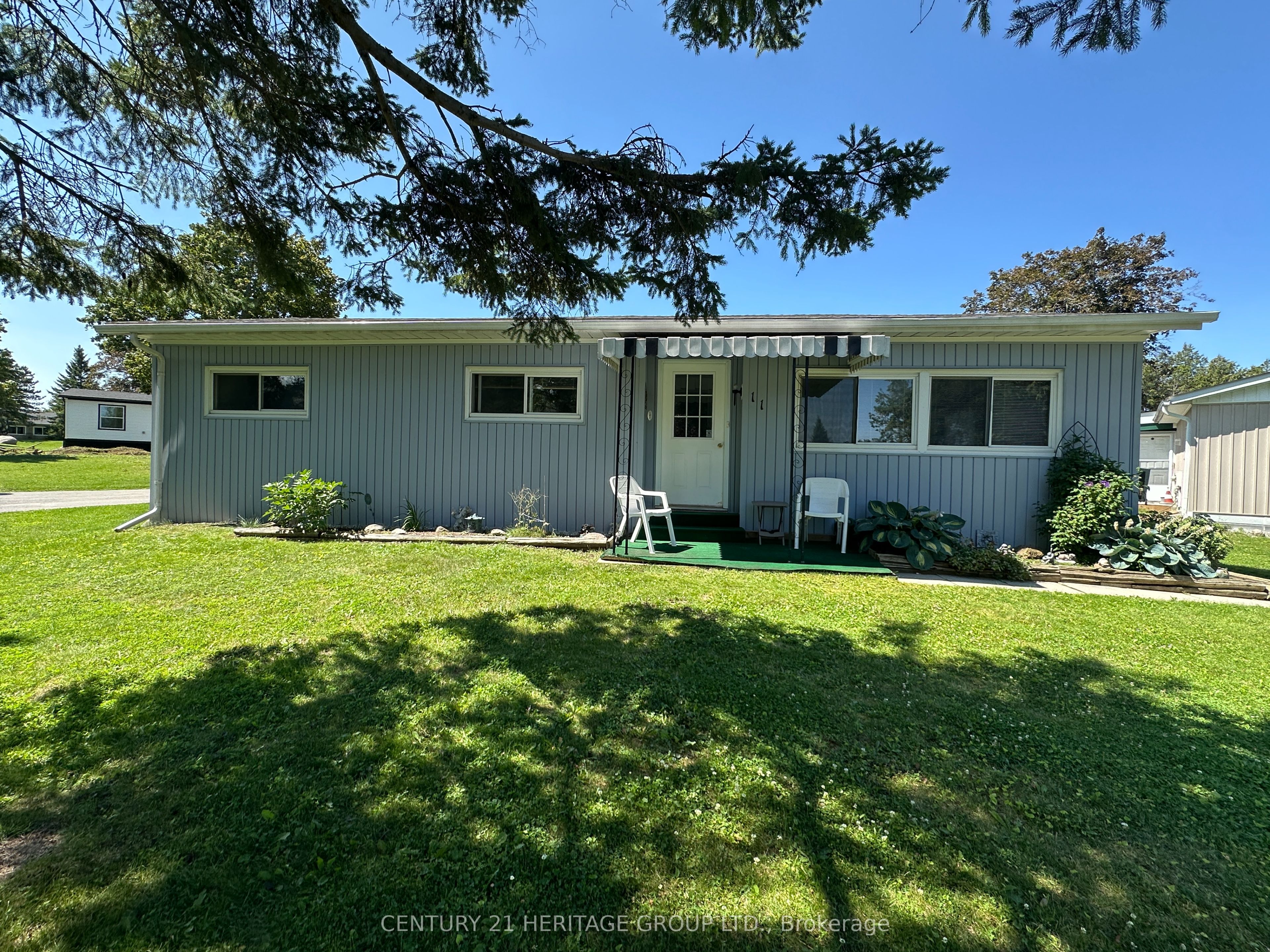 11 Maple Court, Innisfil, ON L9S 1N9 photo 3