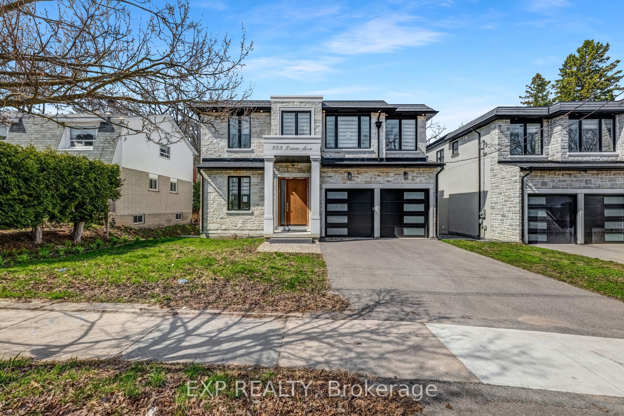 363 Penn Avenue, Newmarket, ON L3Y 2S7 photo 2