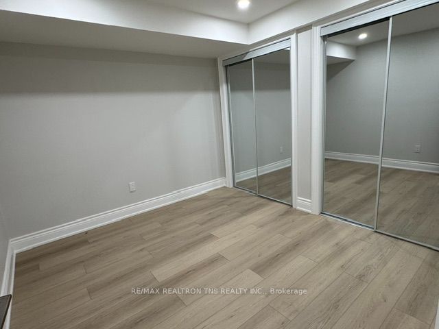 32 Love Court Basement, Richmond Hill, ON L4B 0G2 photo 5