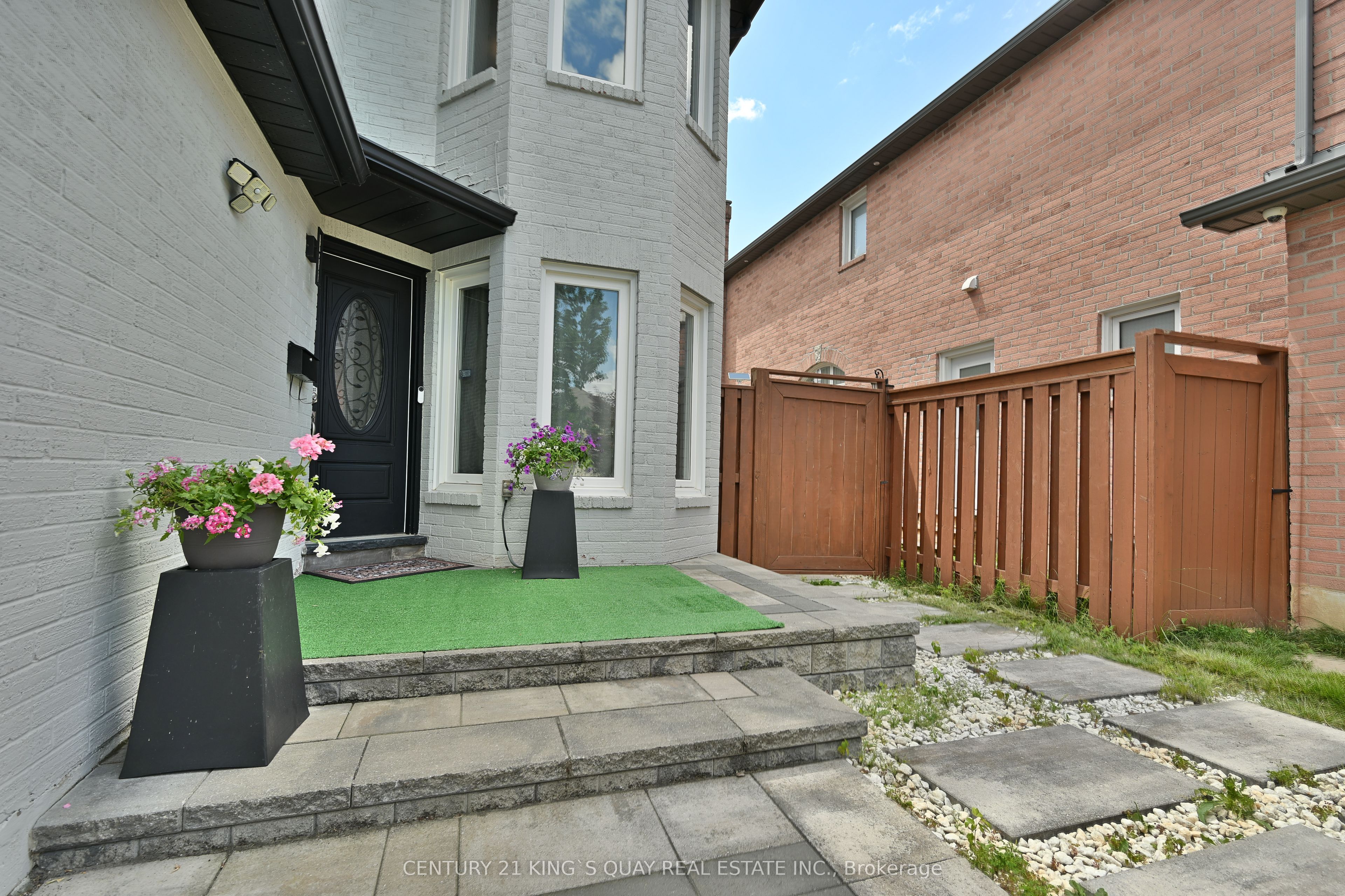 8 Major Elliot Court, Markham, ON L3R 9C3 photo 5