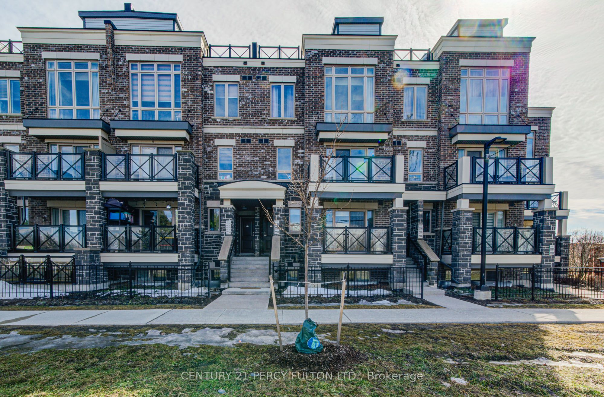 10 Westmeath Lane 2209, Markham, ON L6B 1N5 photo 3