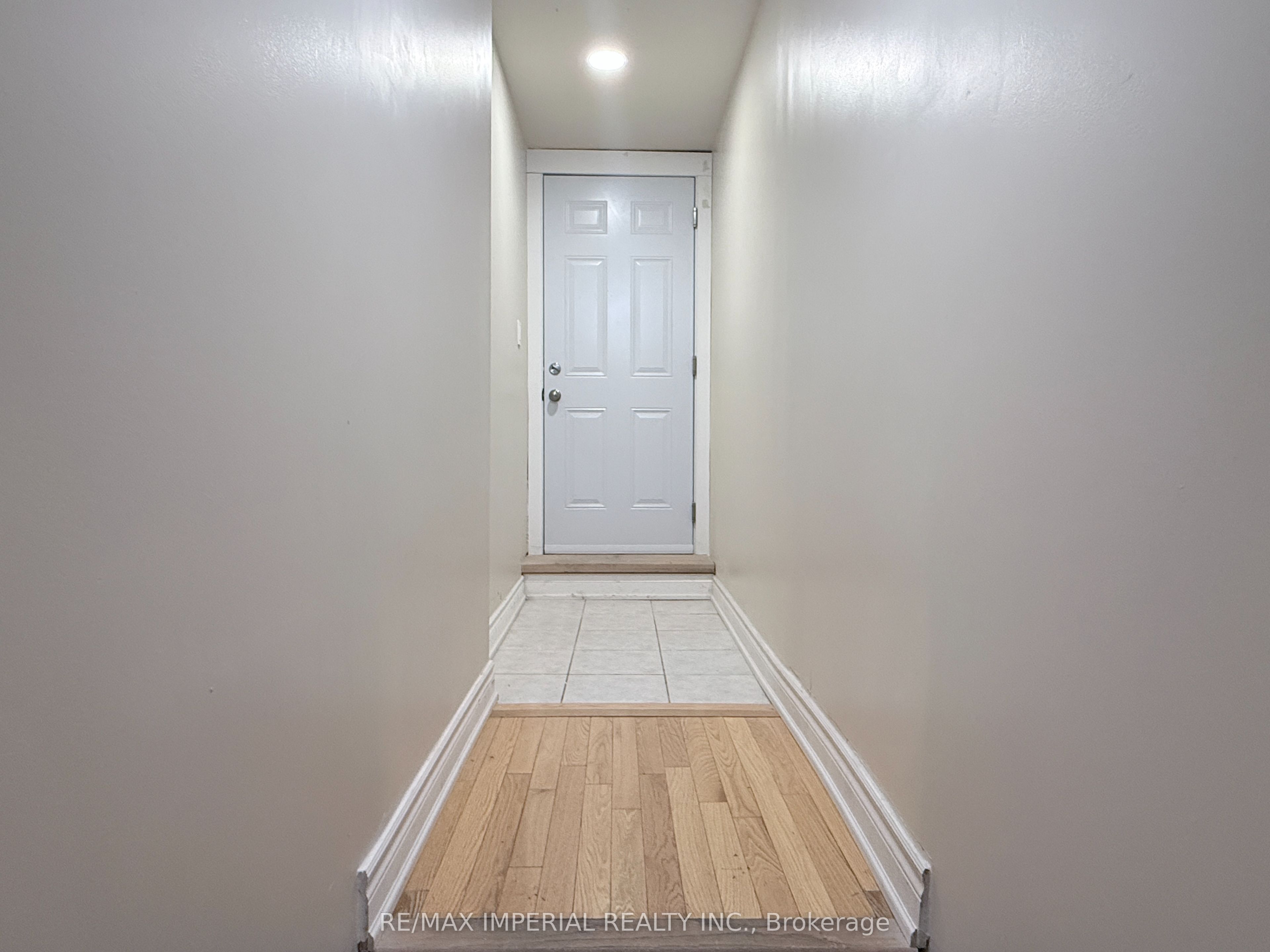 17 Deerwood Crescent, Richmond Hill, ON L4E 4B8 photo 5