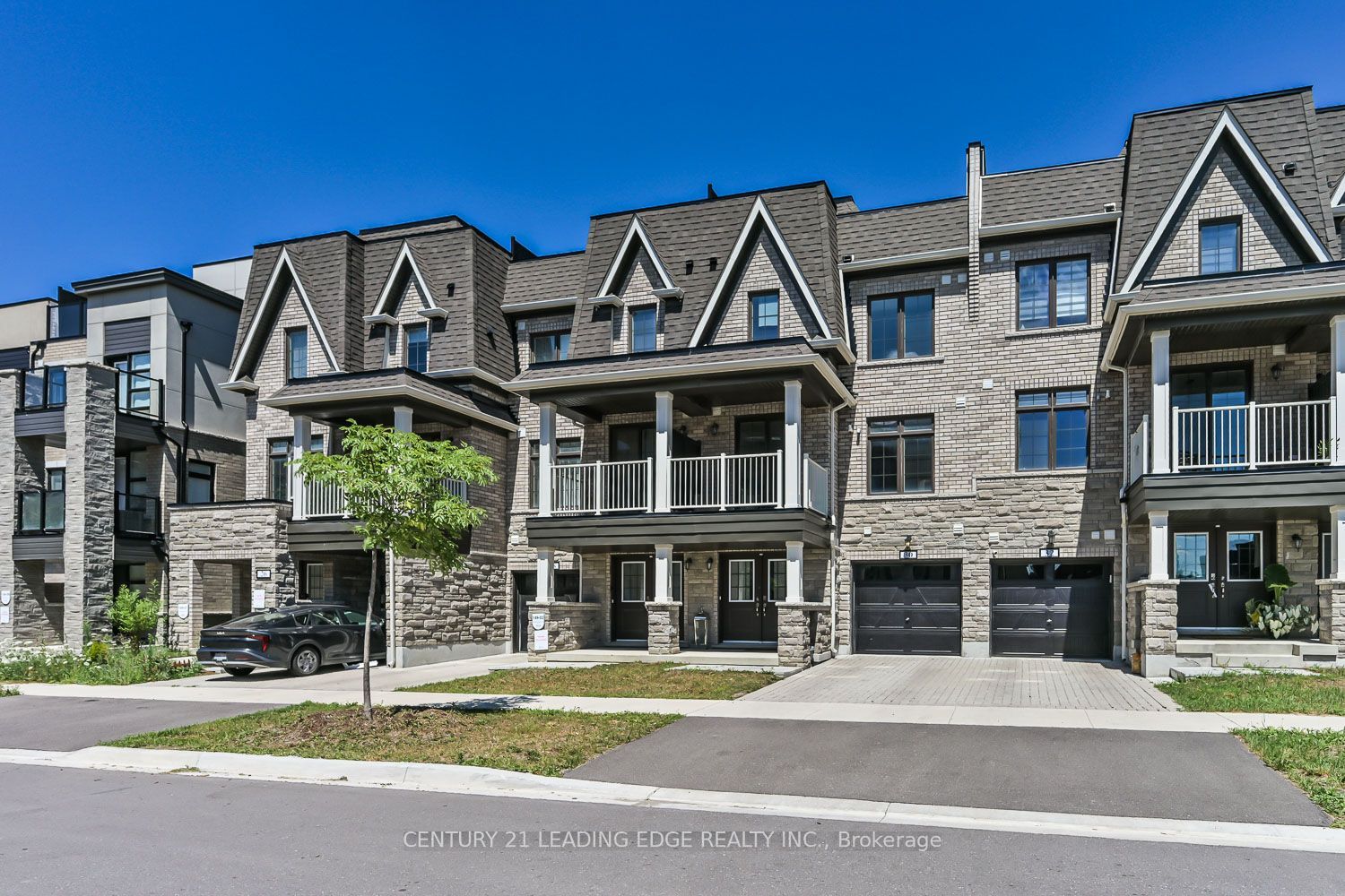 30 William Shearn Crescent, Markham, ON L6C 3J4 photo 2