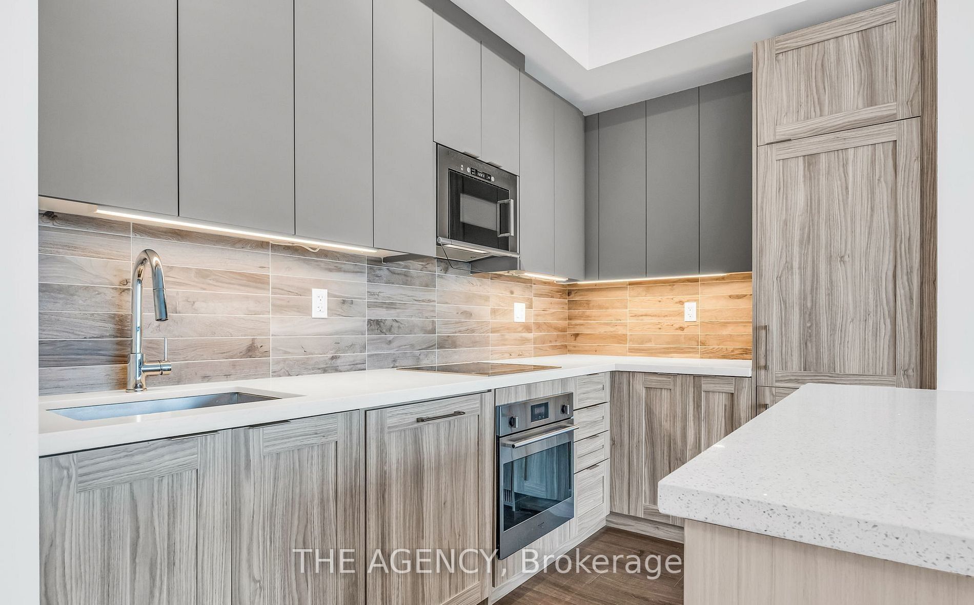 2908 Highway 7 3707, Vaughan, ON L4K 0K5 photo 3