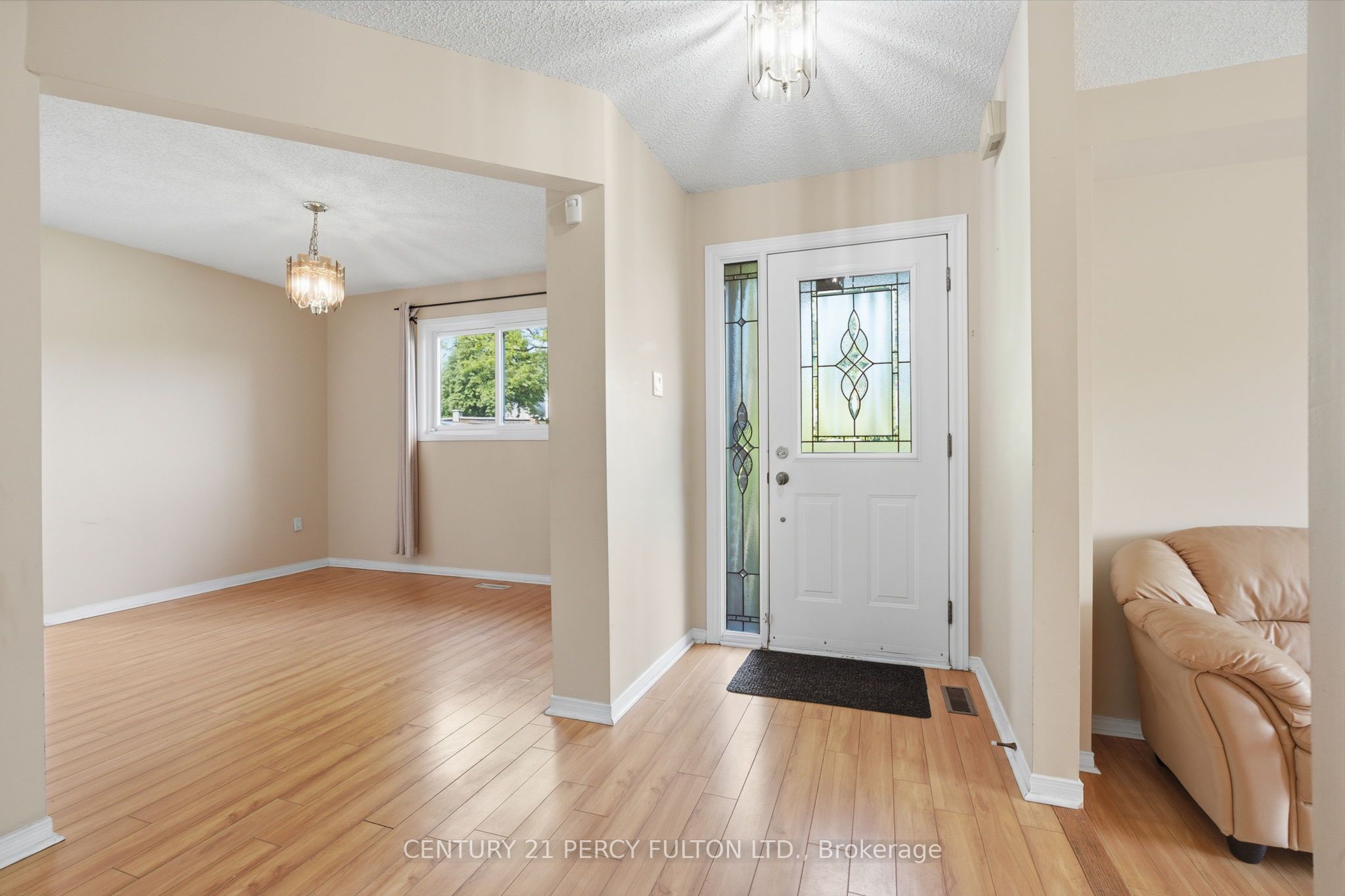 208 Conley Street, Vaughan, ON L4J 2X8 photo 5