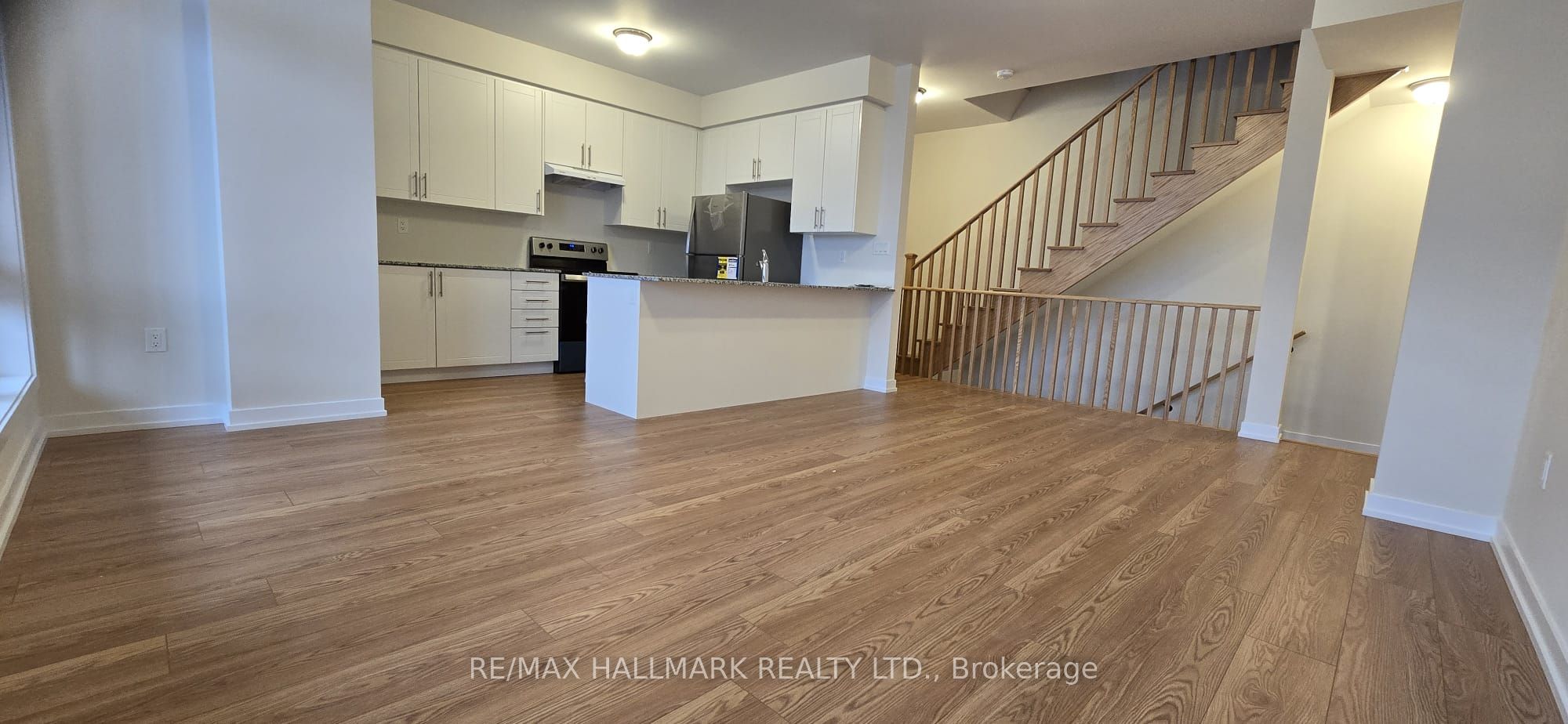 12 Dandara Gate SE, Vaughan, ON L4L 1V8