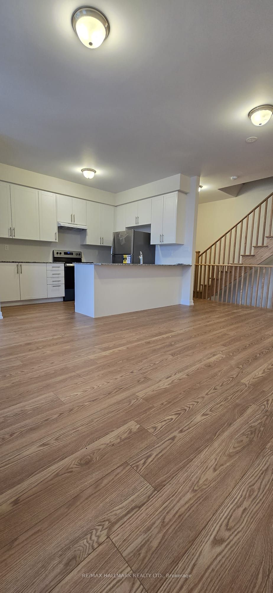 12 Dandara Gate SE, Vaughan, ON L4L 1V8 photo 2