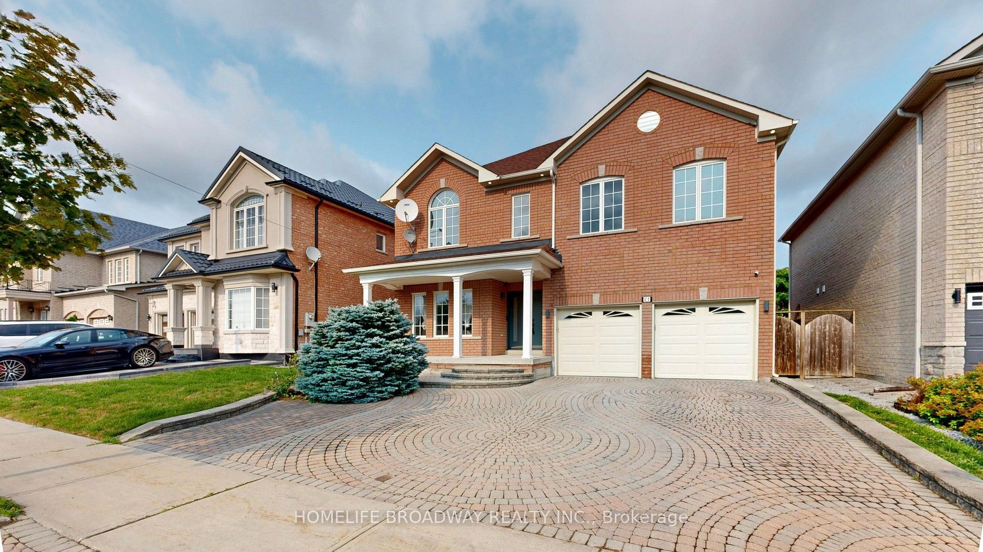 11 Melbourne Drive, Richmond Hill, ON L4S 2V3 photo 2