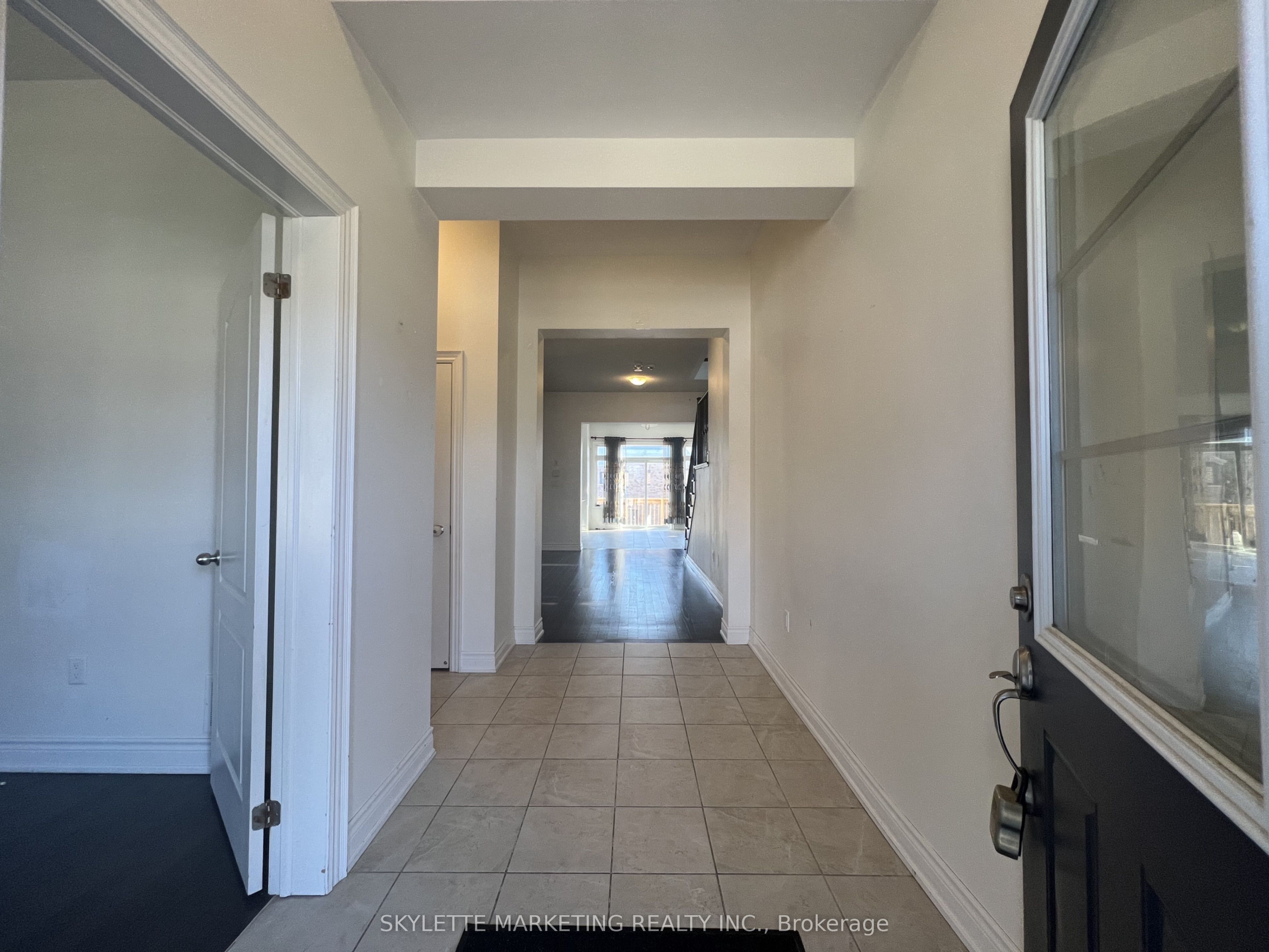5 Beebalm Lane, East Gwillimbury, ON L9N 0T4 photo 2