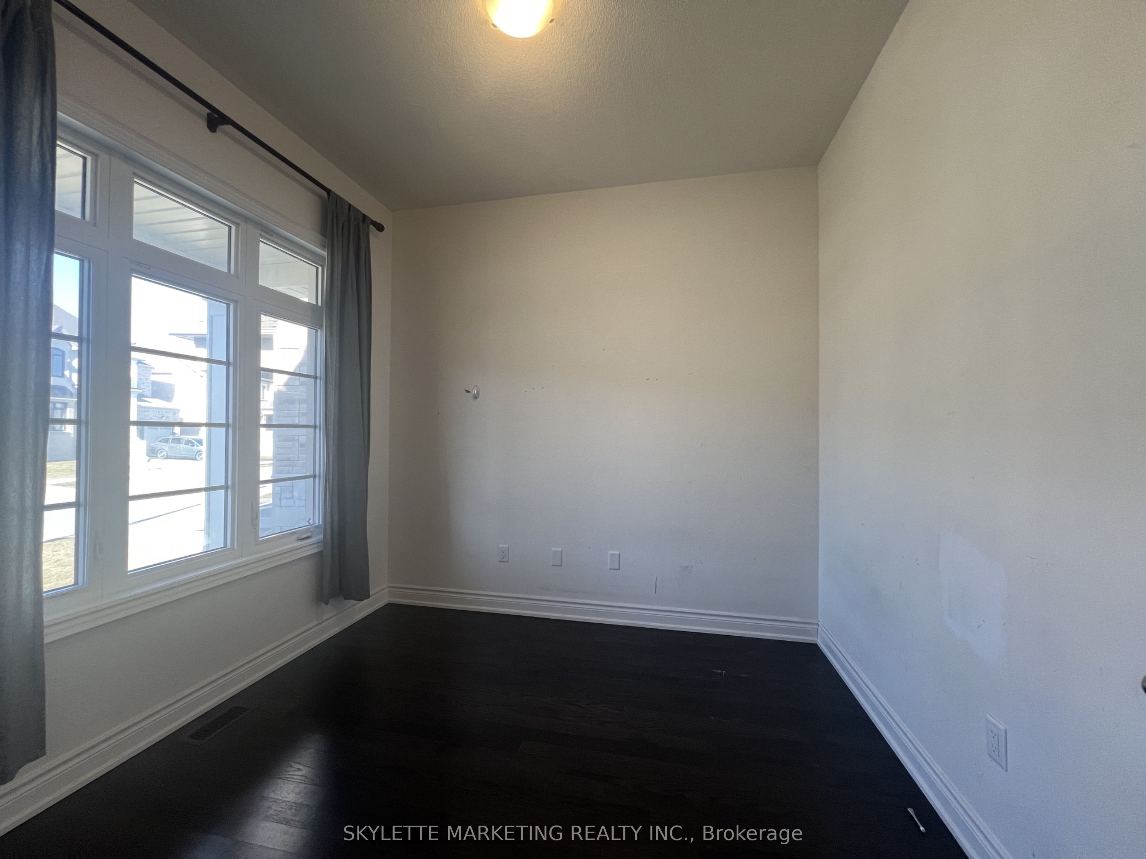 5 Beebalm Lane, East Gwillimbury, ON L9N 0T4 photo 3