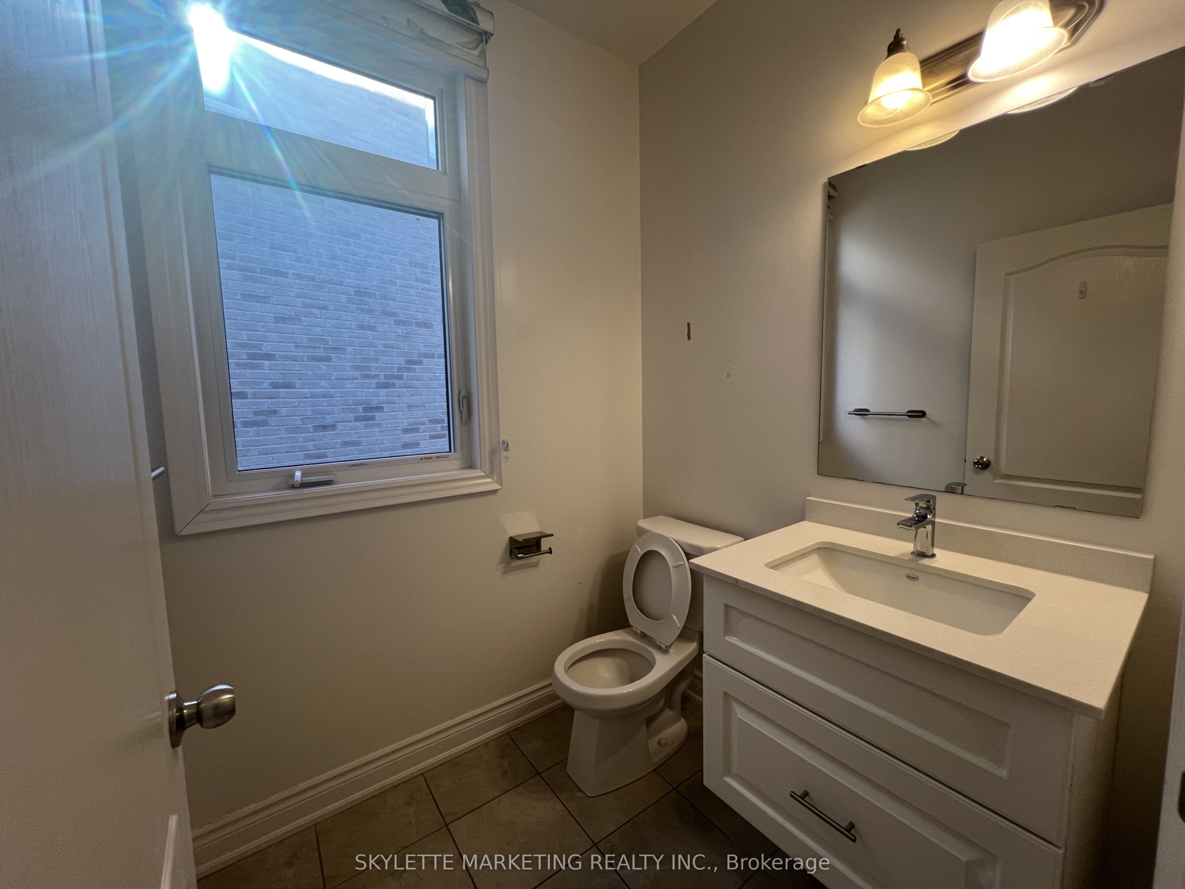 5 Beebalm Lane, East Gwillimbury, ON L9N 0T4 photo 4