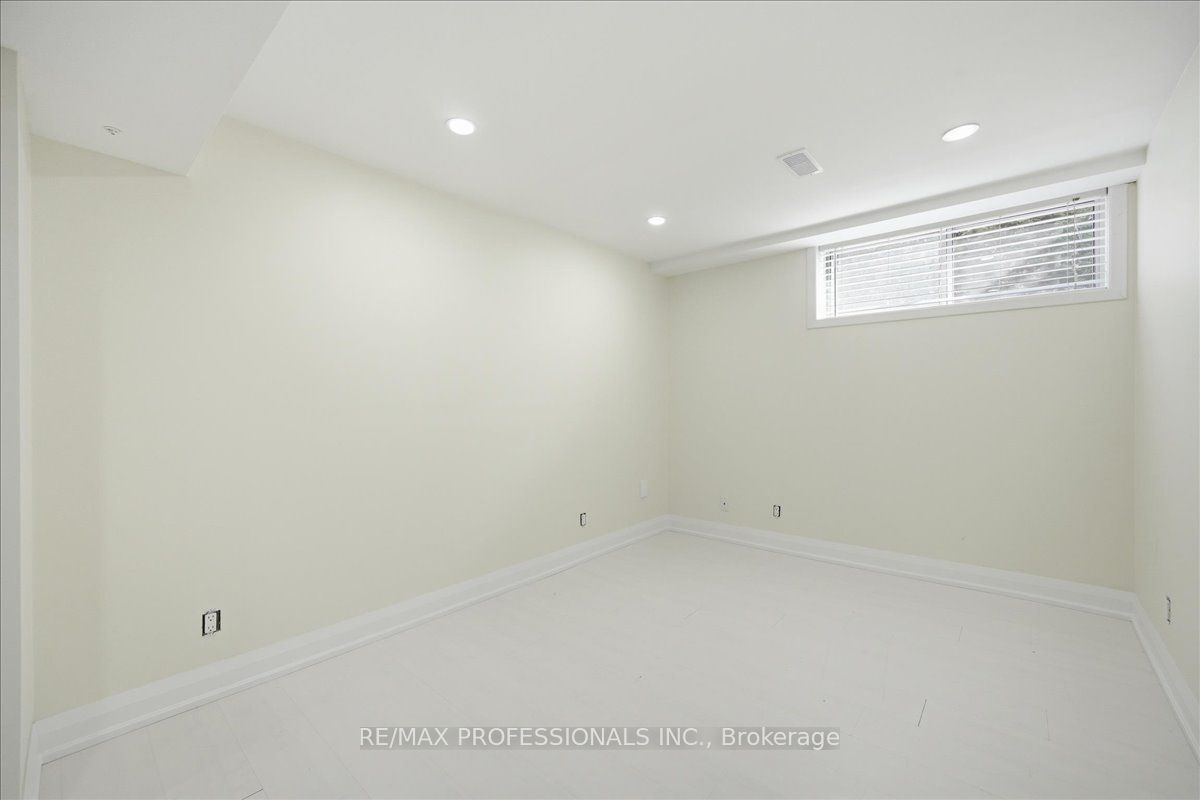9611 Keele Street D, Vaughan, ON L6A 1M1 photo 5