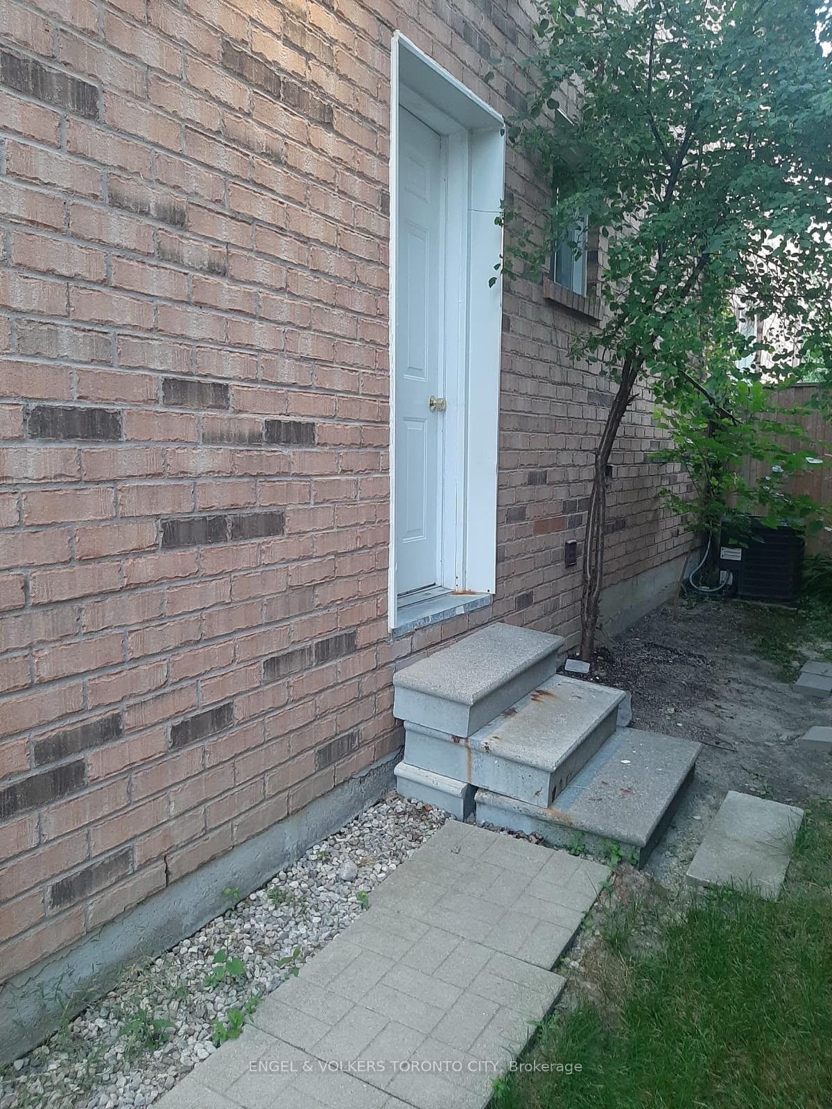 23 Sweet Water Crescent Bsmt, Richmond Hill, ON L4S 2A9