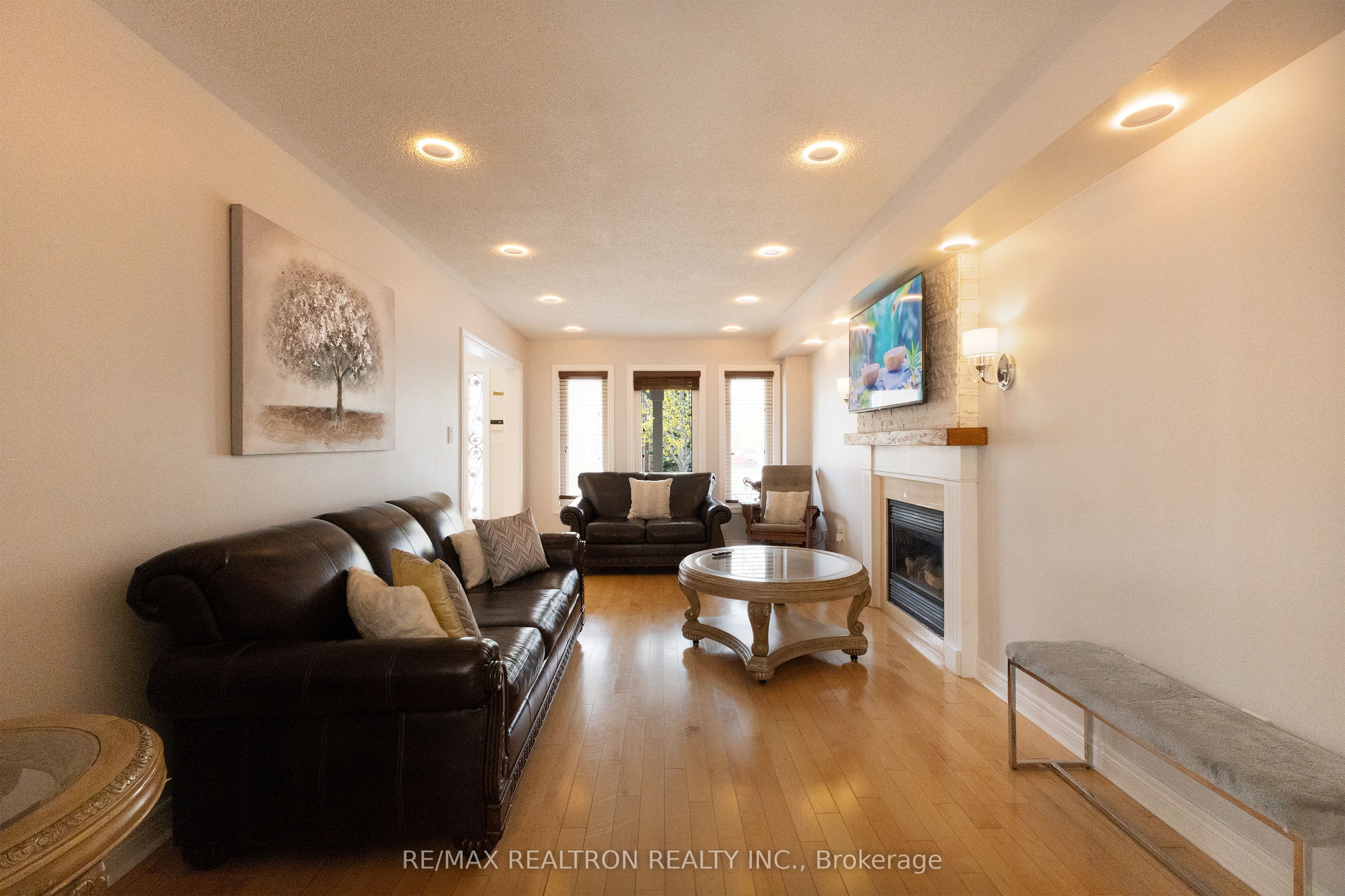 21 Watkins Glen Crescent, Aurora, ON L4G 7P3 photo 5
