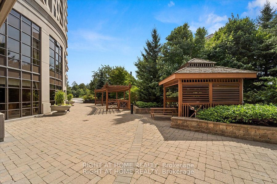 9235 Jane Street 214, Vaughan, ON L6A 0J8 photo 4