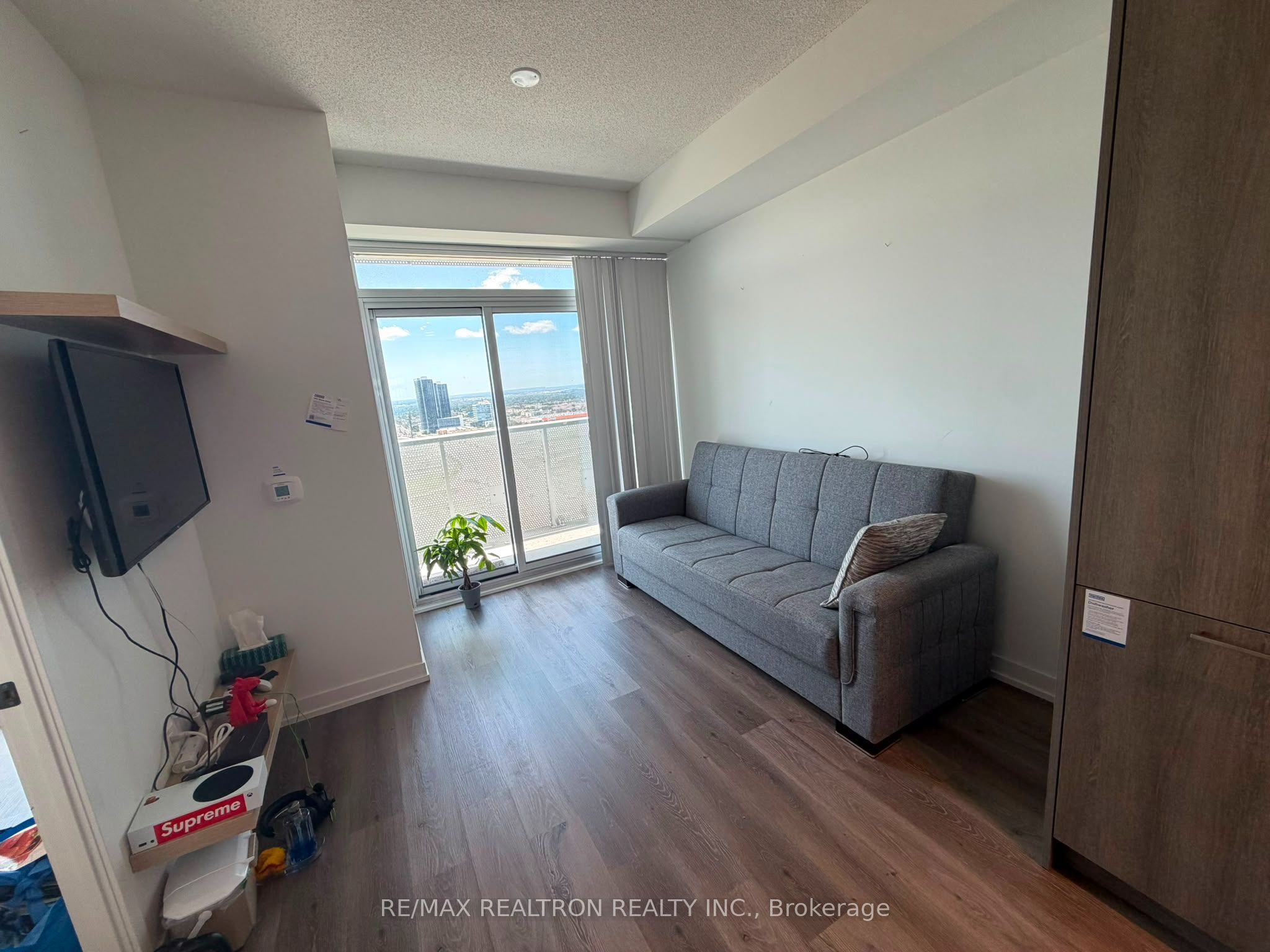 225 Commerce Street 2208, Vaughan, ON L4K 0R1
