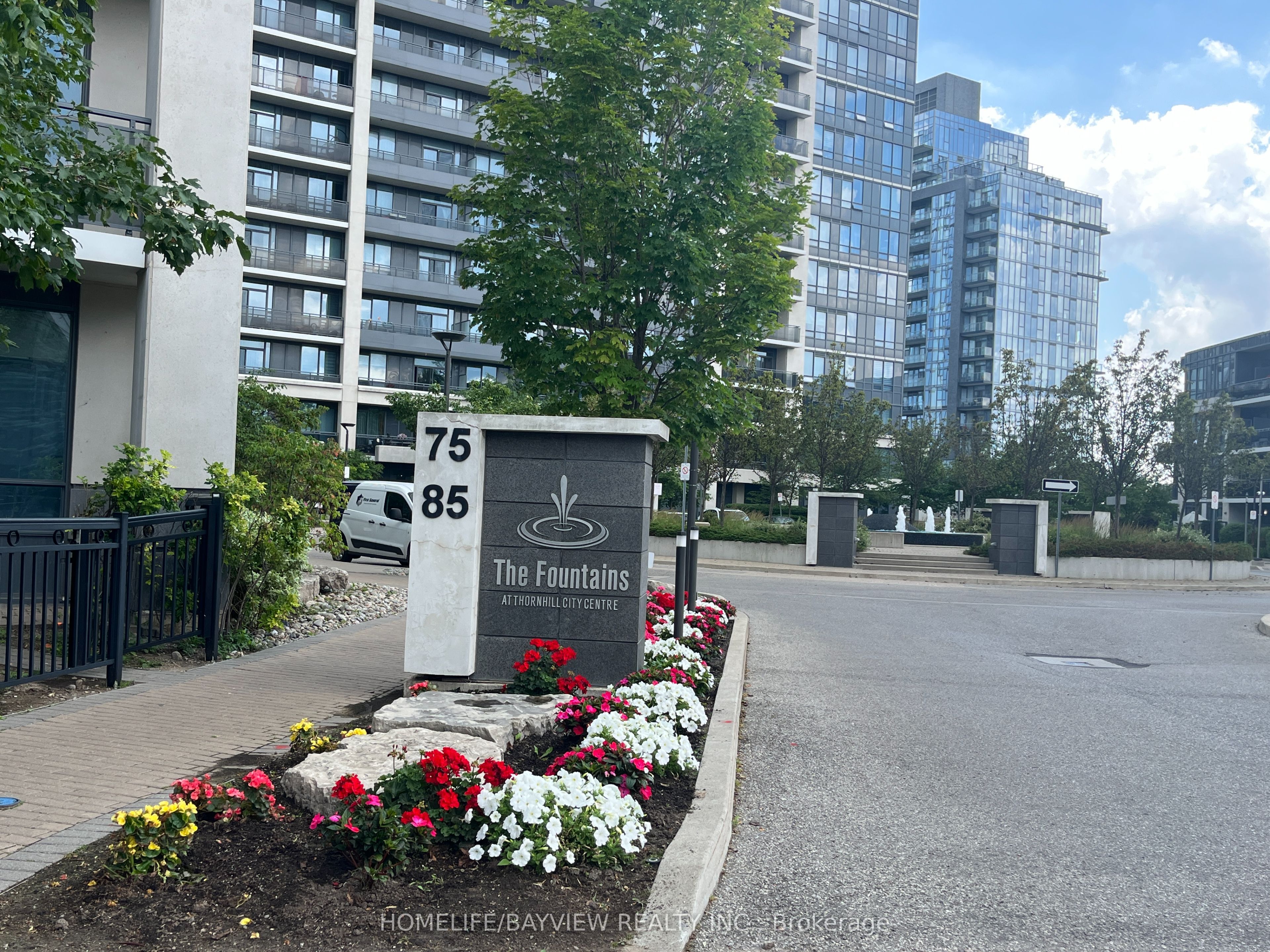 85 North Park Road 1003, Vaughan, ON L4J 0H9 photo 3