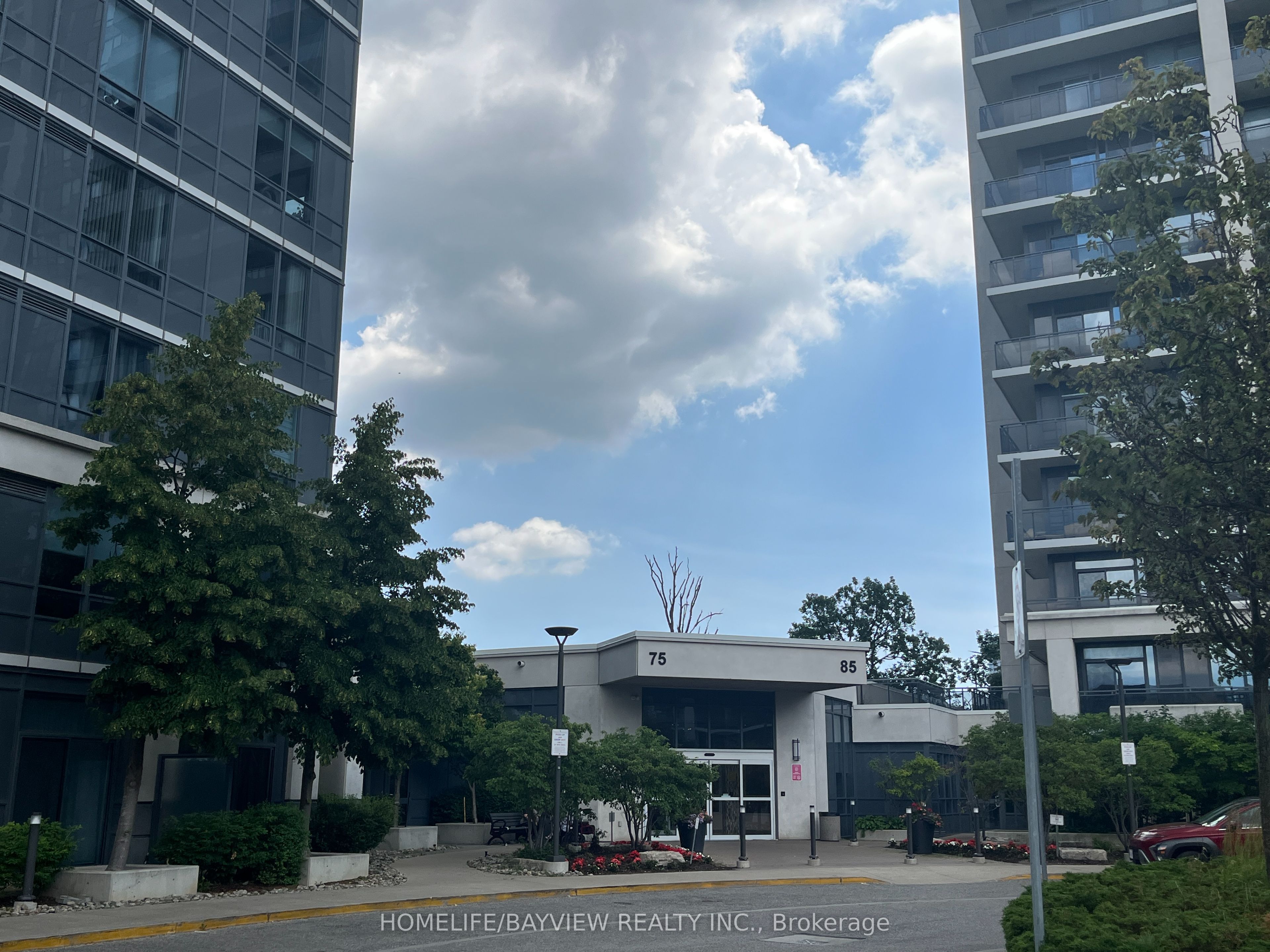 85 North Park Road 1003, Vaughan, ON L4J 0H9 photo 4