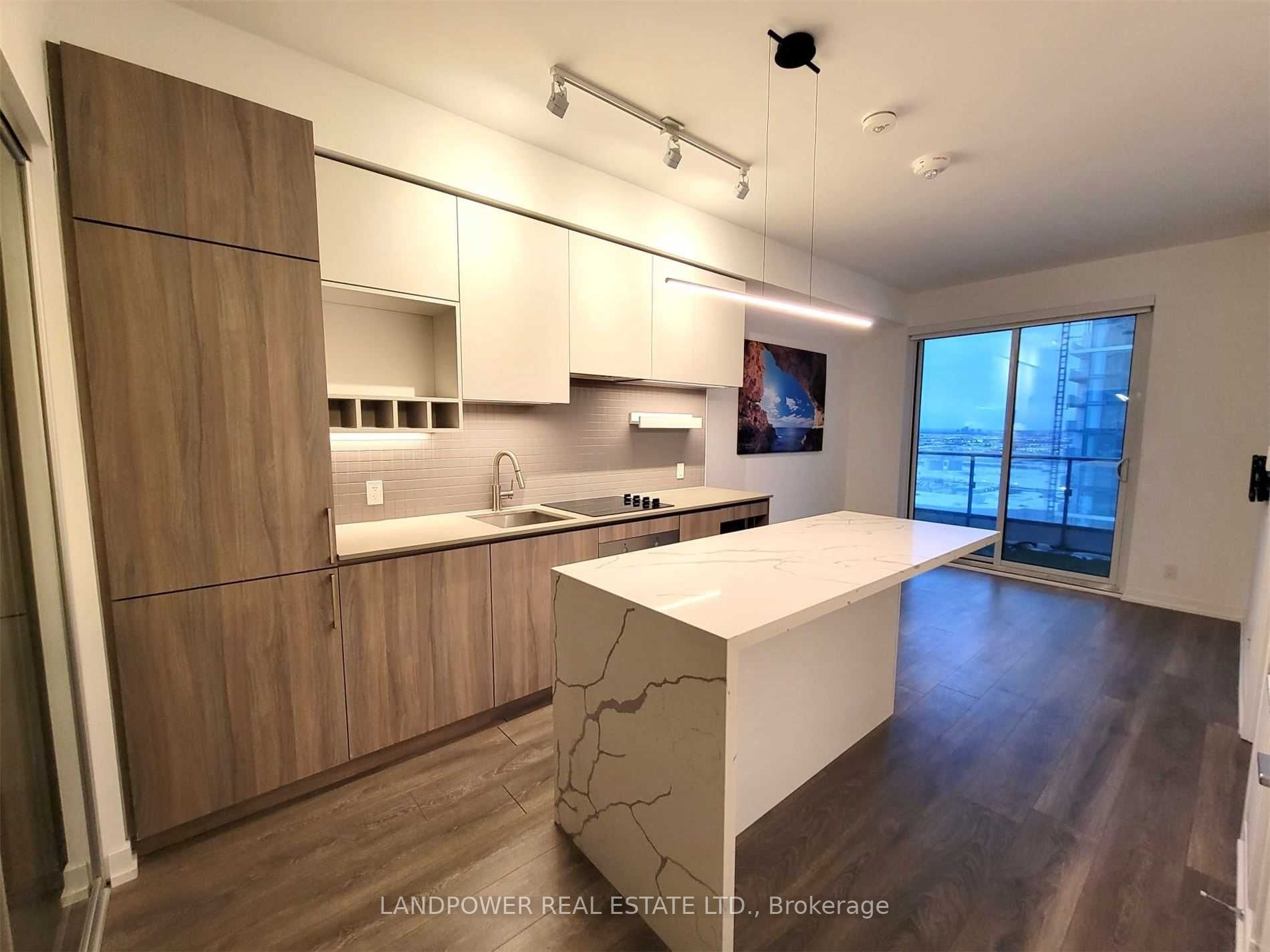 950 Portage Parkway 2905, Vaughan, ON L4K 0J7 photo 3