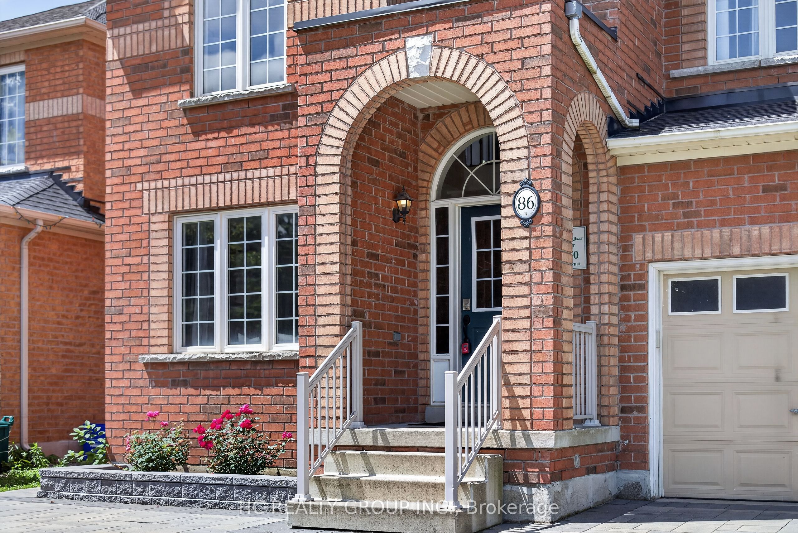 86 Beare Trail, Newmarket, ON L3X 3B3 photo 3